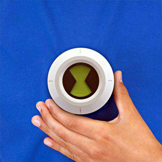 Ben 10 Ultimate Chest Badge, Multi - Action Figures