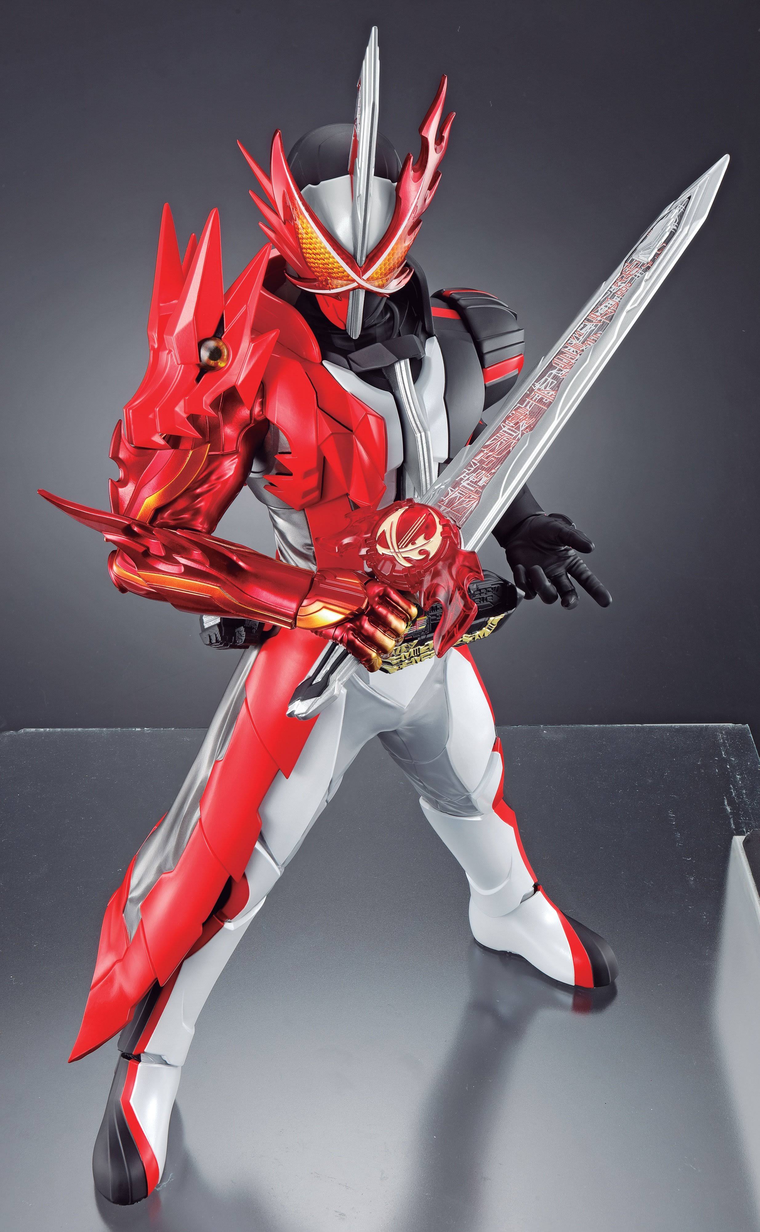 Kamen Rider Saber Brave Dragon Ichiban Figure