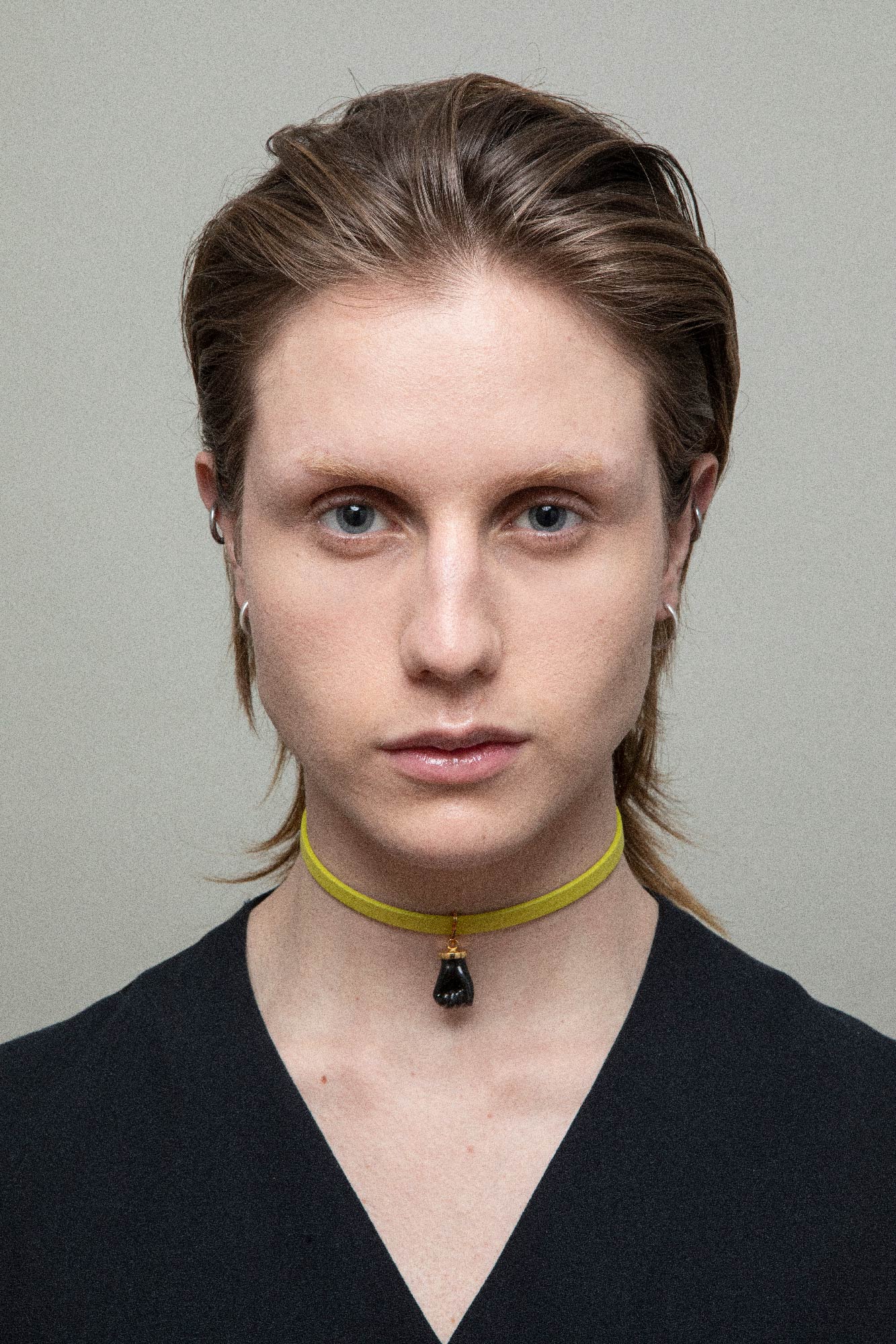 FIST LEATHER CHOKER BLACK