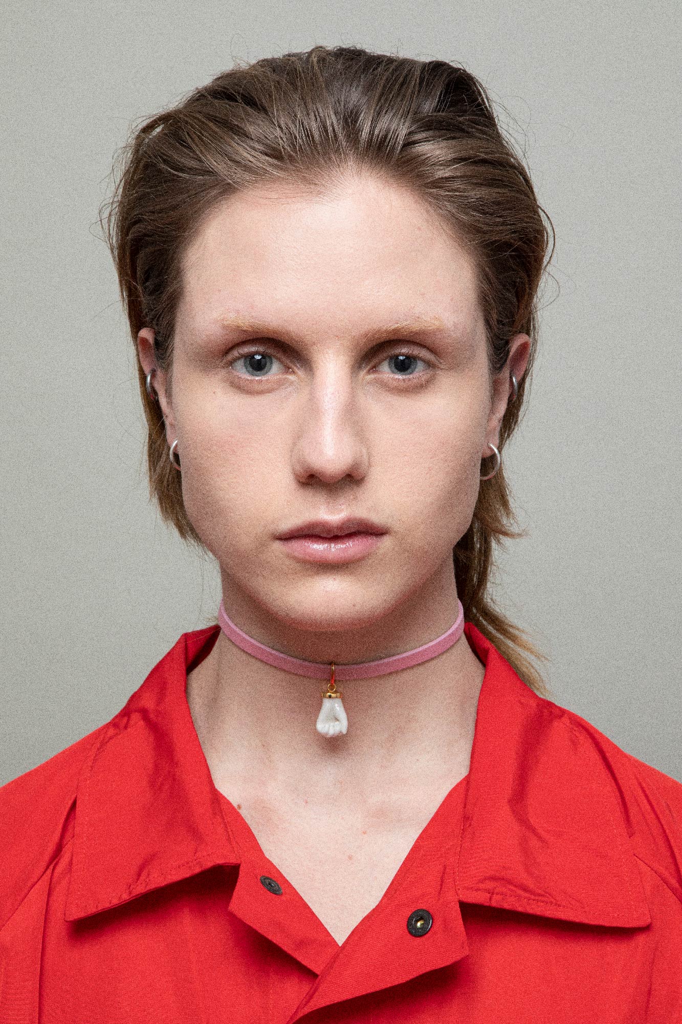 FIST LEATHER CHOKER WHITE