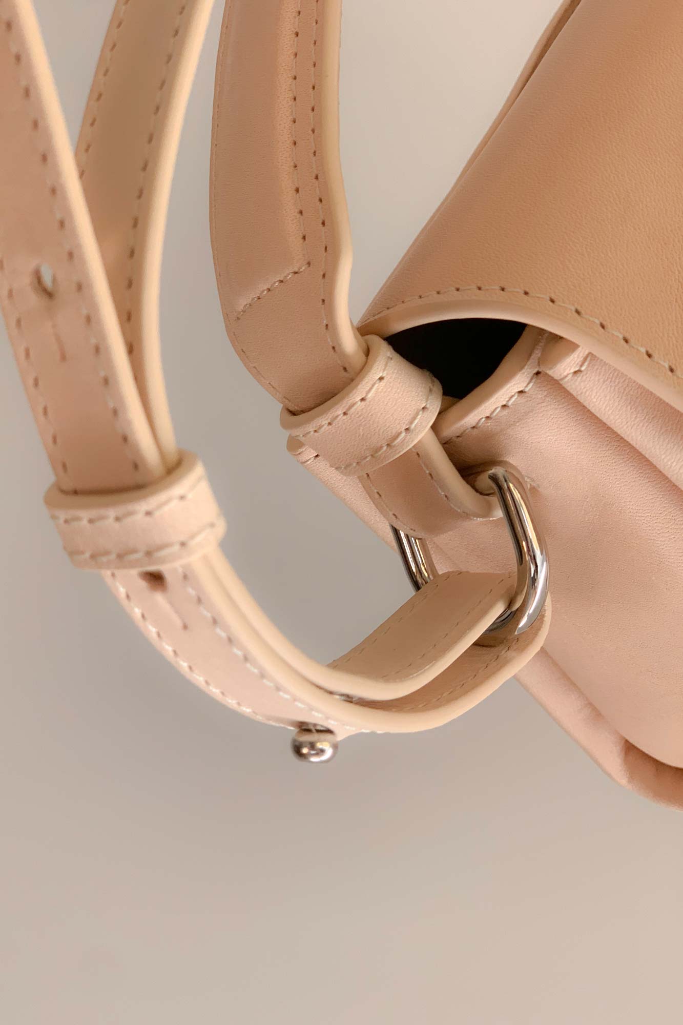 FLAP MINI RABBIT HEAD BAG SAND