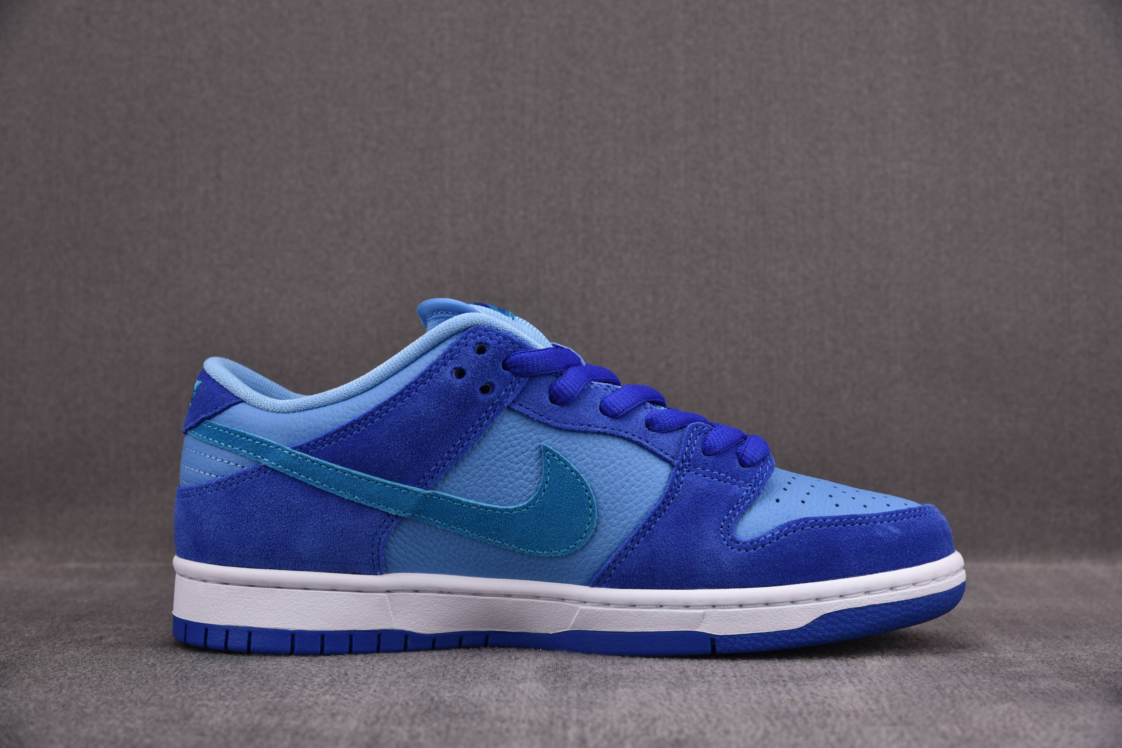 Nike SB Dunk Low Blue Raspberry