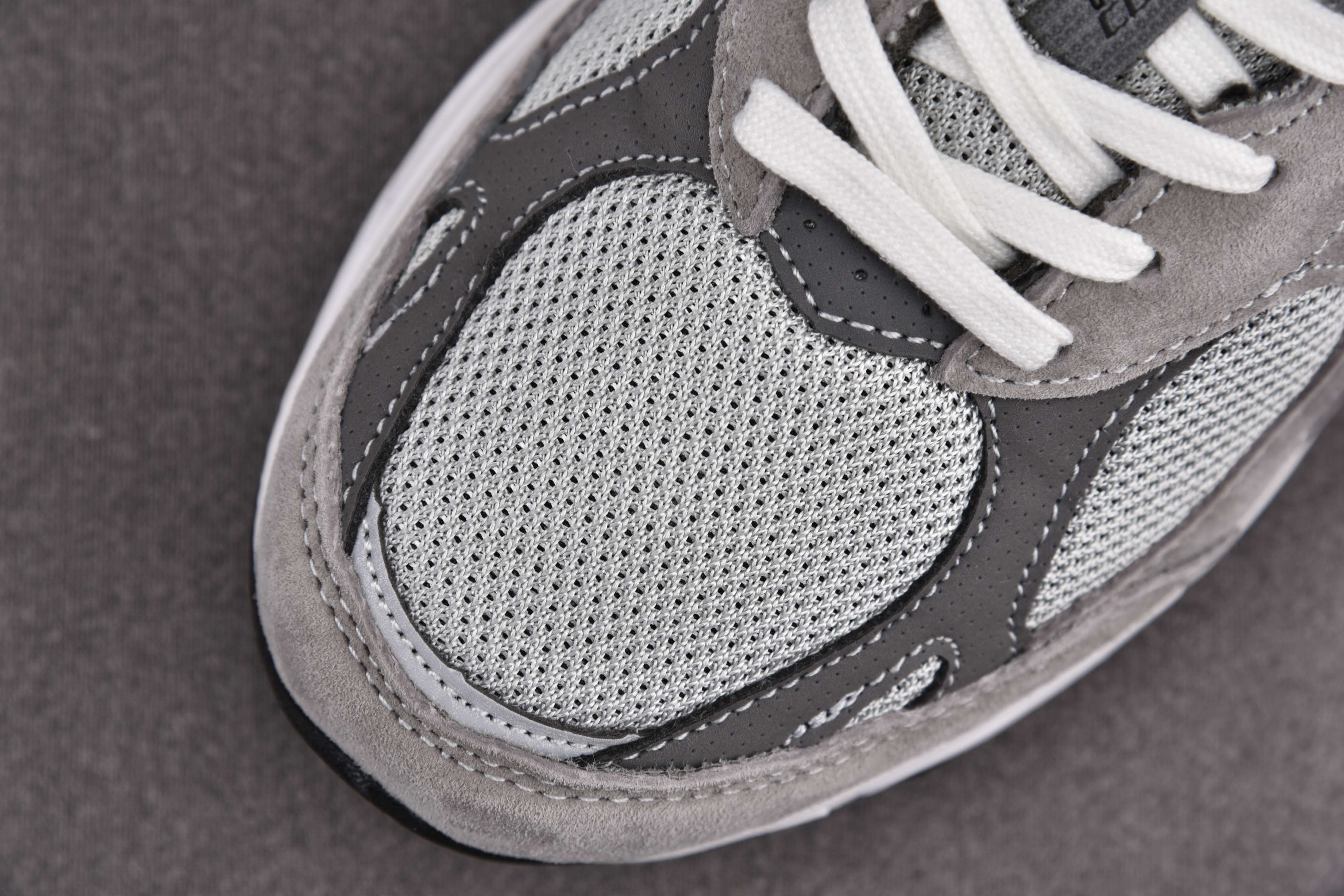 New Balance 990 V3 USA Grey