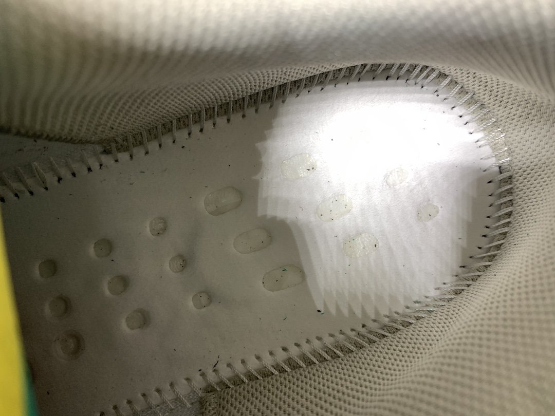 Adidas Yeezy Boost 700 Tephra