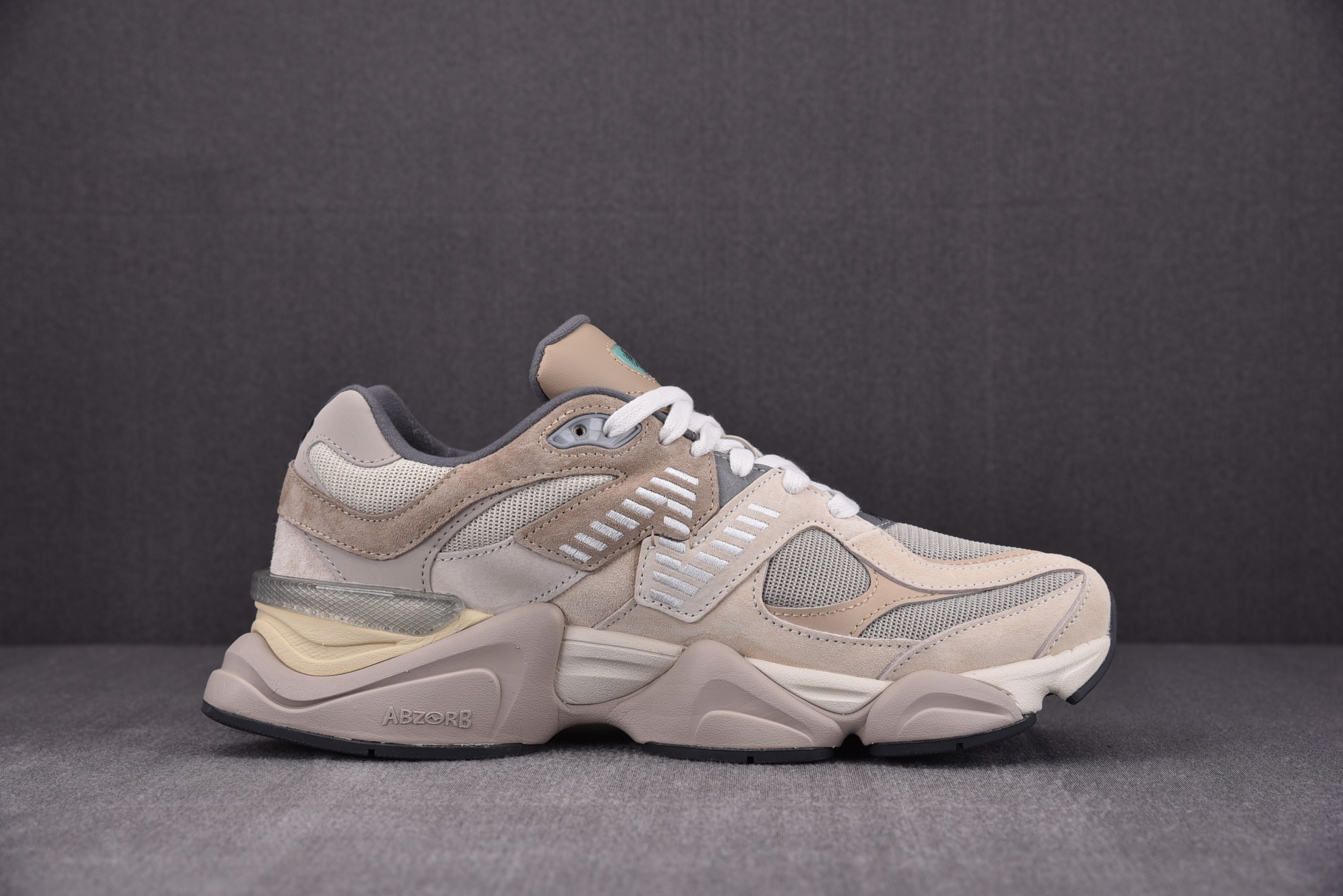 New Balance 9060 Joe Freshgoods beige