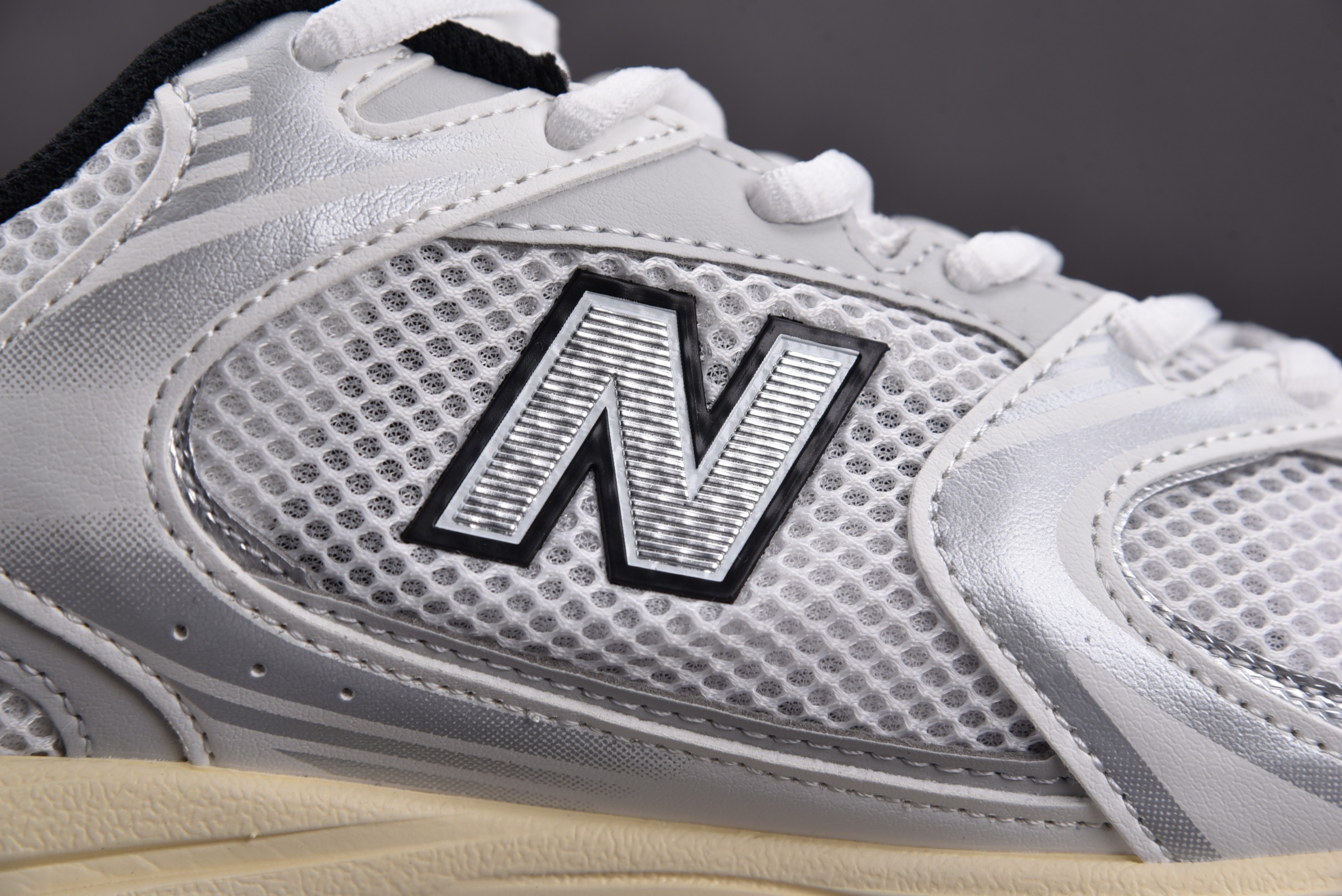 New Balance 530 Silver Cream