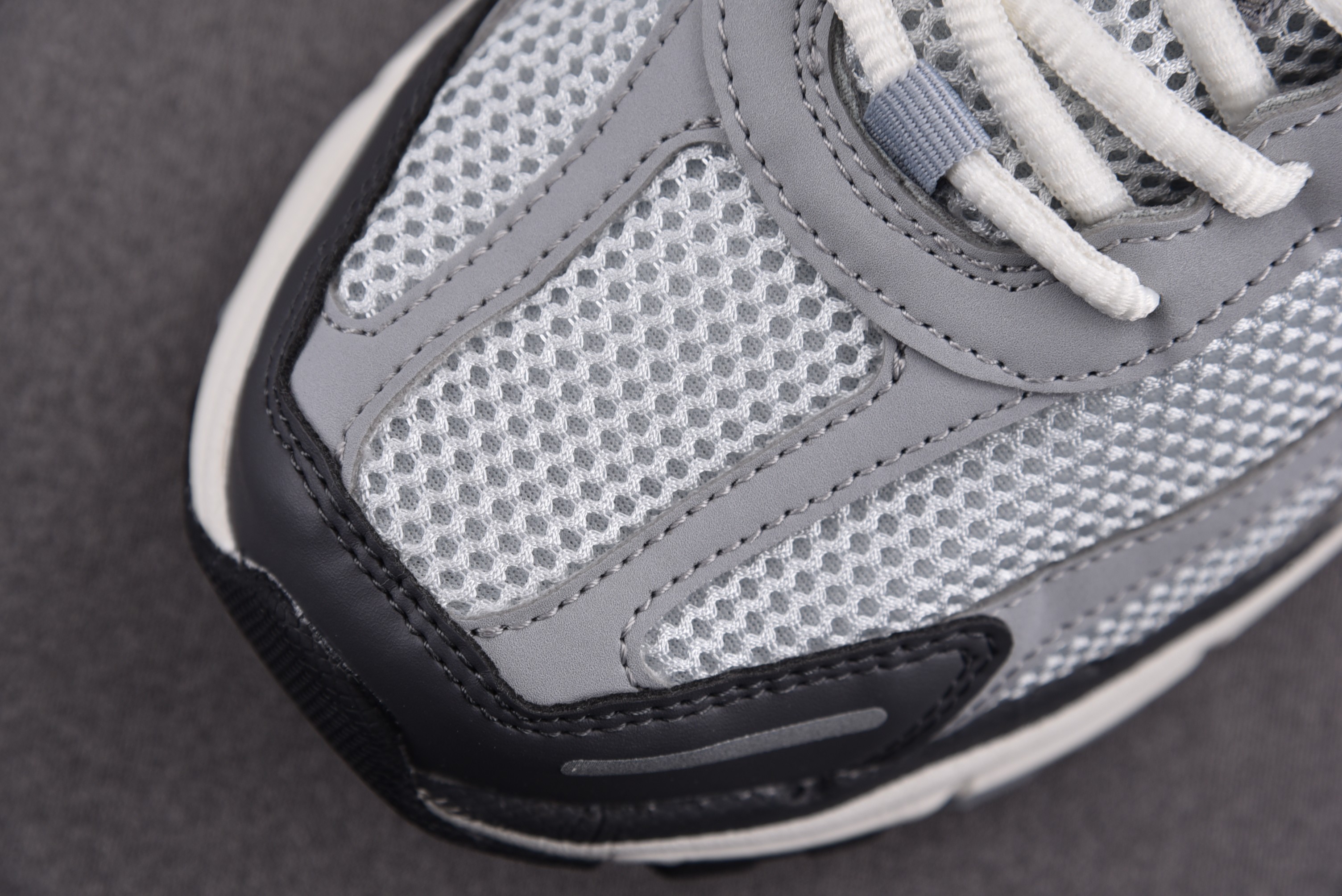 Nike Zoom Vomero 5 Pure Platinum