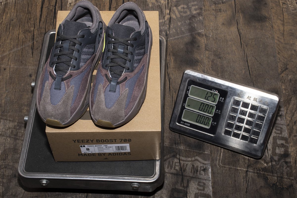 adidas Yeezy Boost 700 Mauve