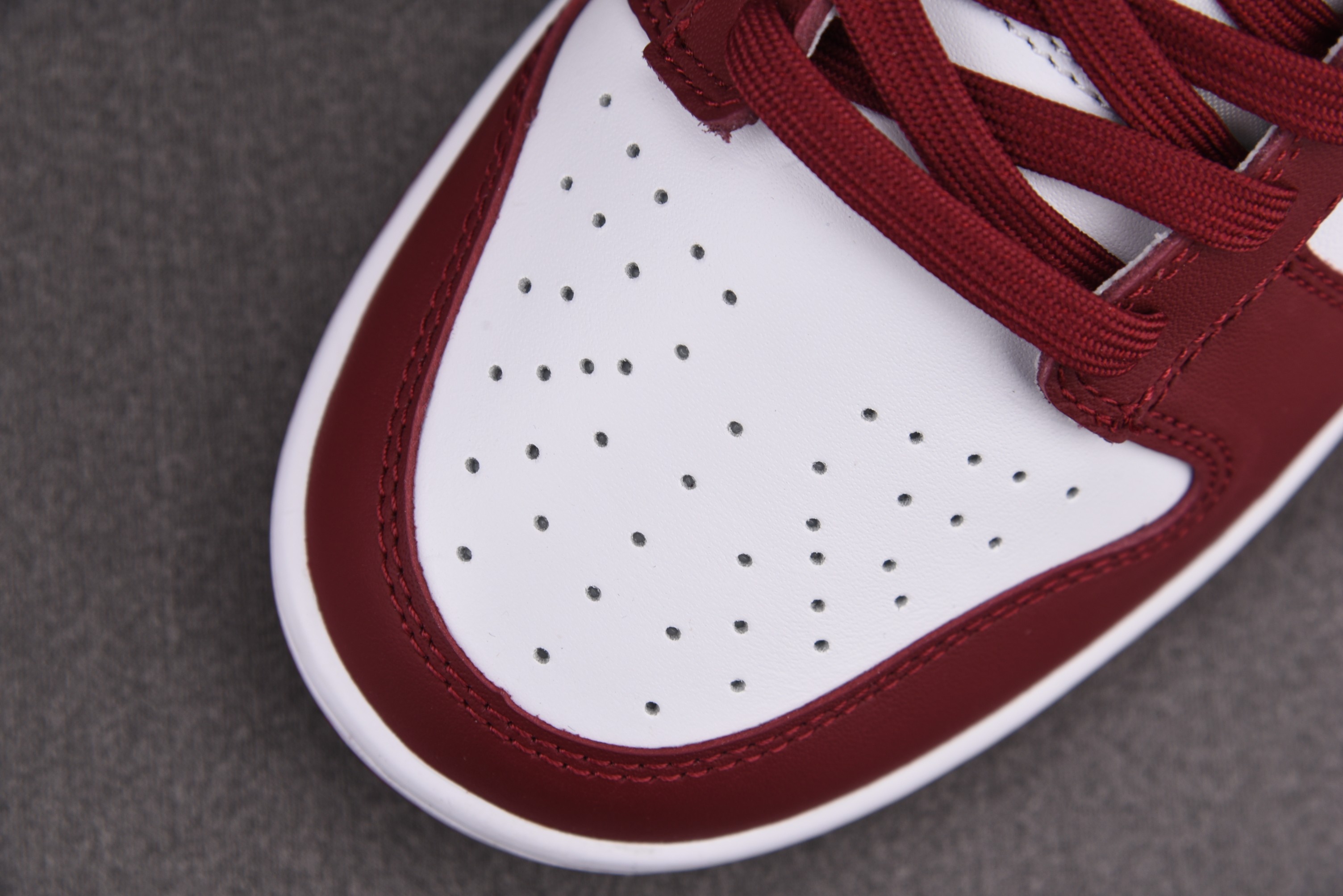 Nike Dunk Low Team Red (2022)