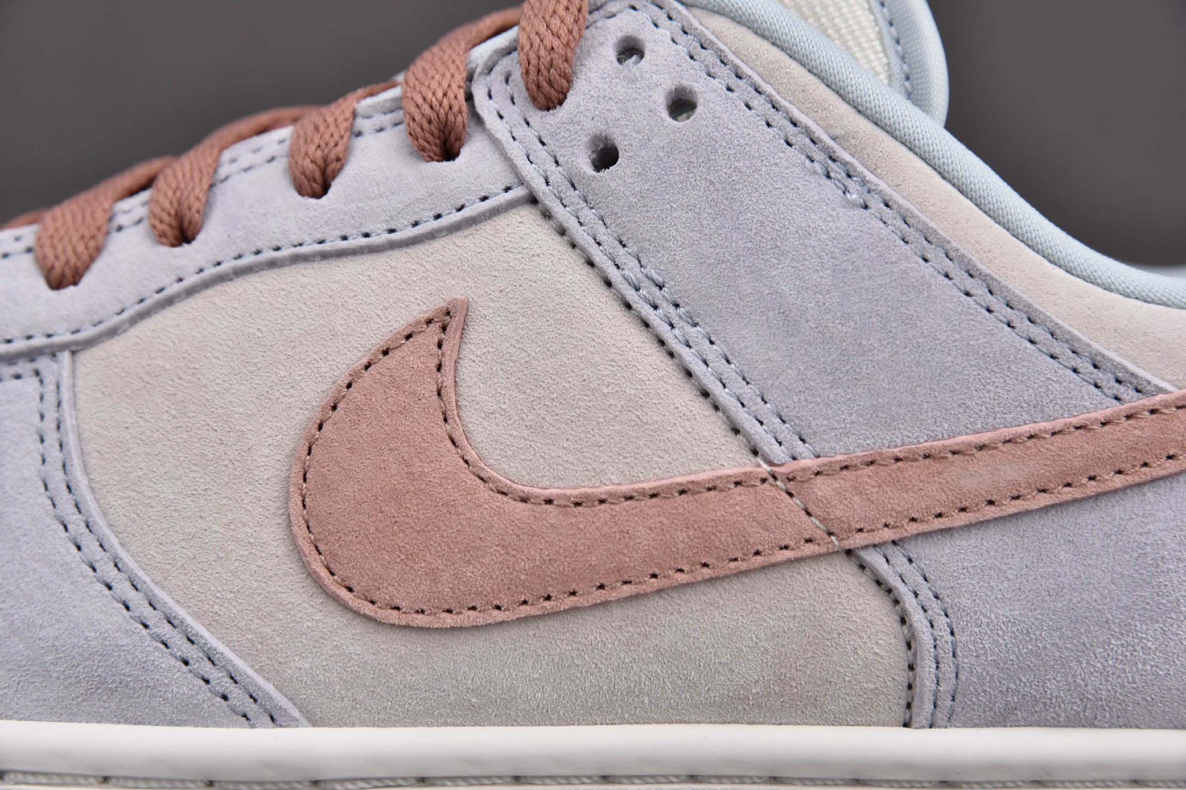 Nike Dunk Low Fossil Rose