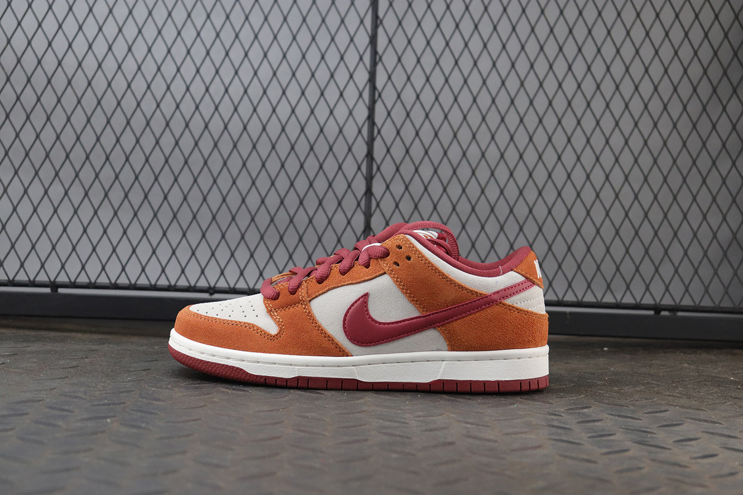 Nike SB Dunk Low Pro Dark Russet Cedar