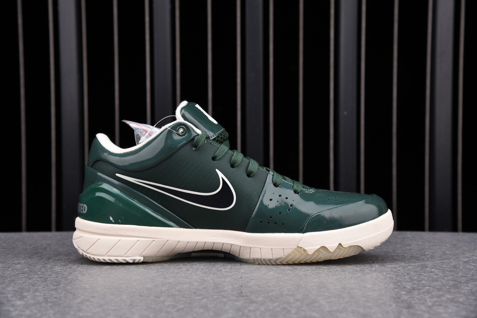 Nike Kobe 4 Protro Undefeated Milwaukee Bucks
