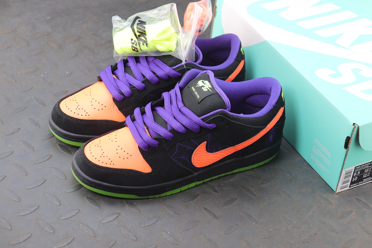 Nike SB Dunk Low Night of Mischief Halloween (Regular Box)