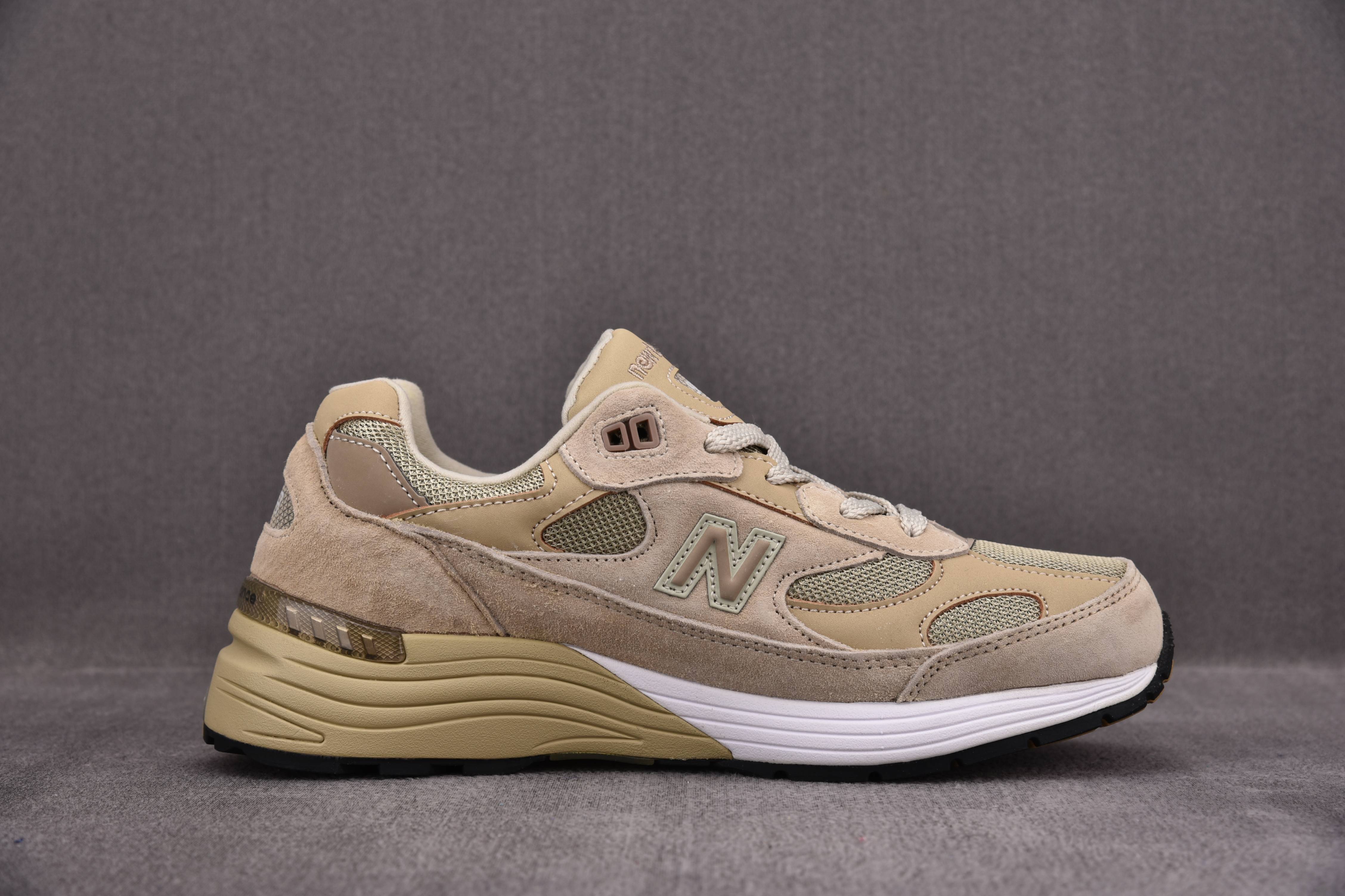 New Balance 992 Tan