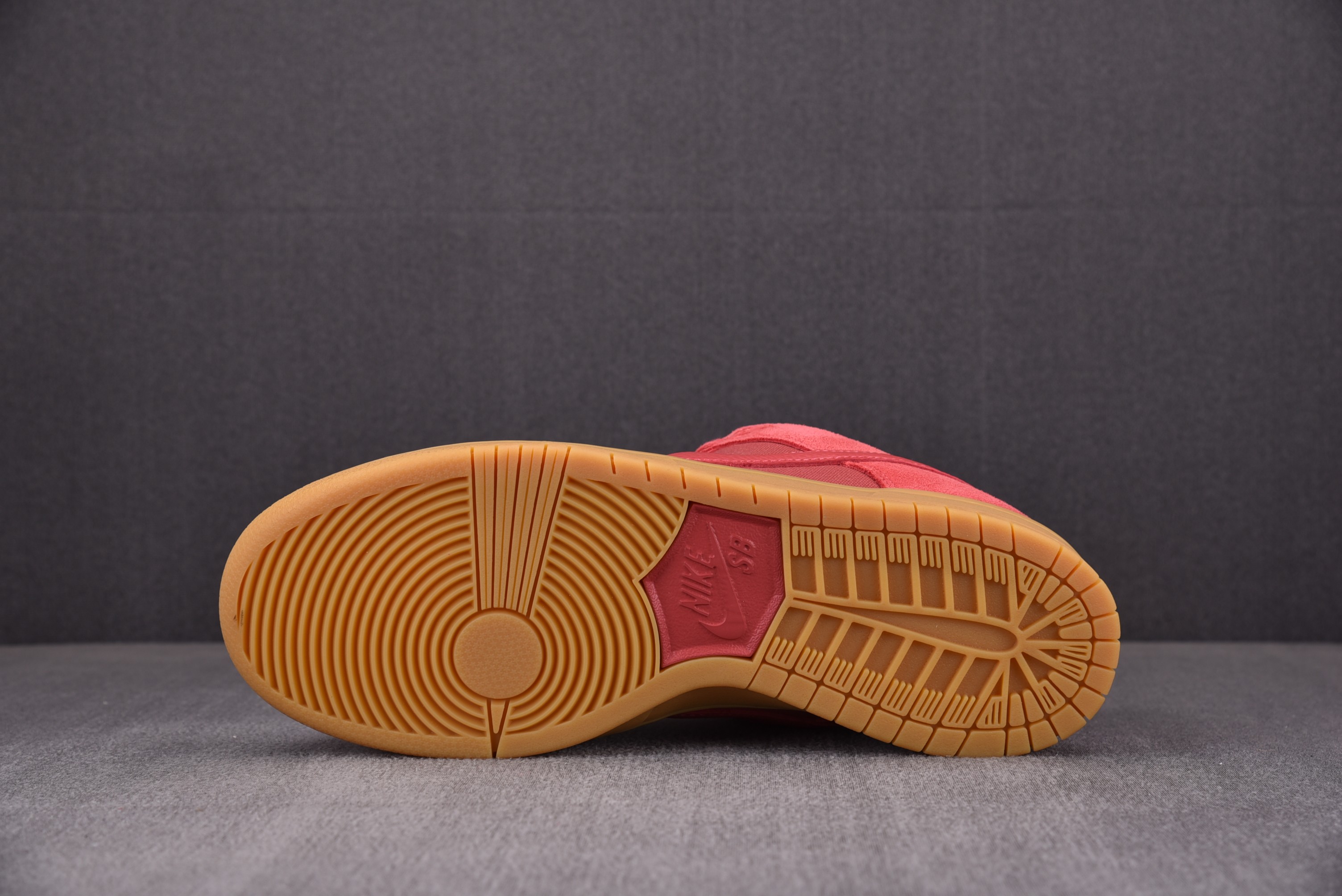 Nike SB Dunk Low Adobe