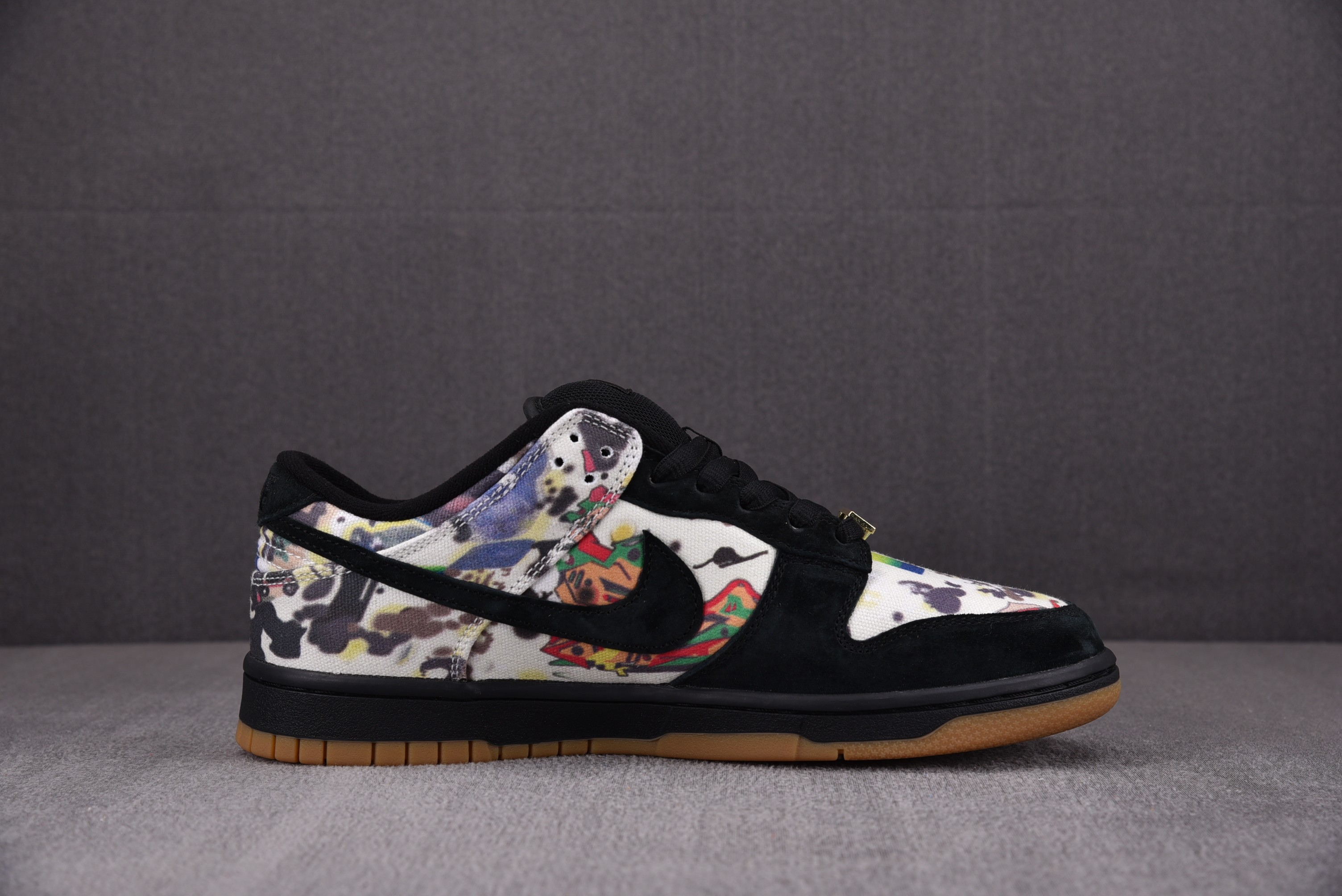 Nike SB Dunk Low Supreme Rammellzee