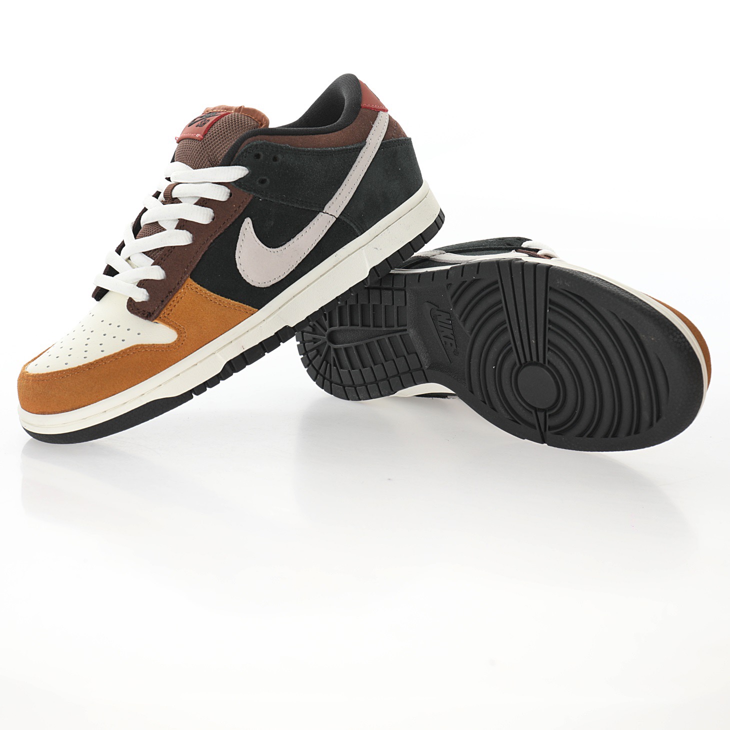 Nike SB Dunk Low Joe Strummer