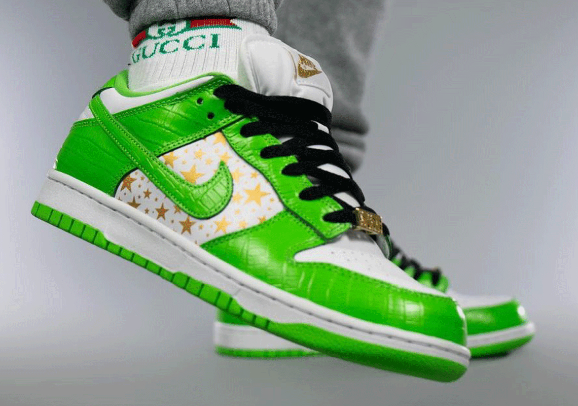 Nike SB Dunk Low Supreme Stars Mean Green