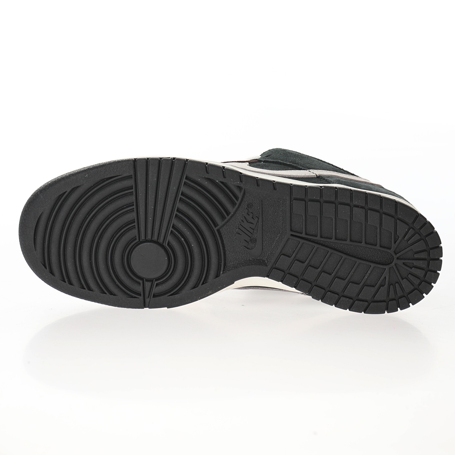 Nike SB Dunk Low Joe Strummer