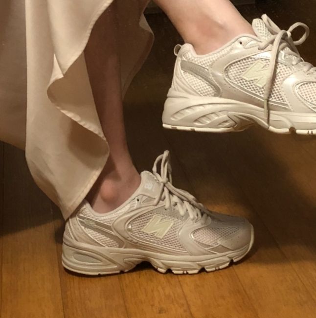 New Balance 530 Light Cream