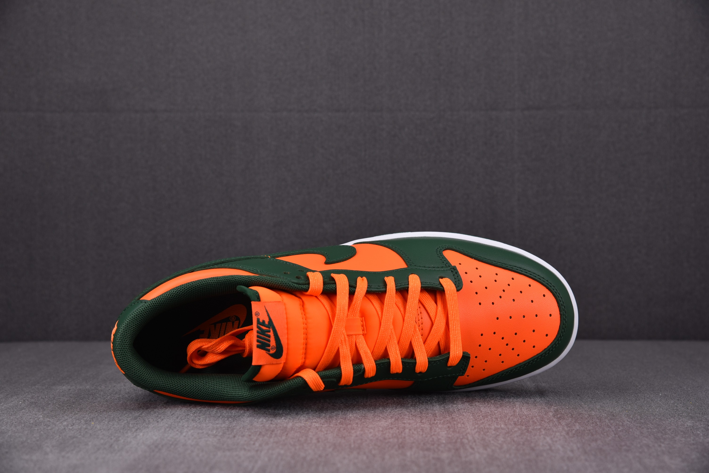 Nike Dunk Low Miami Hurricanes