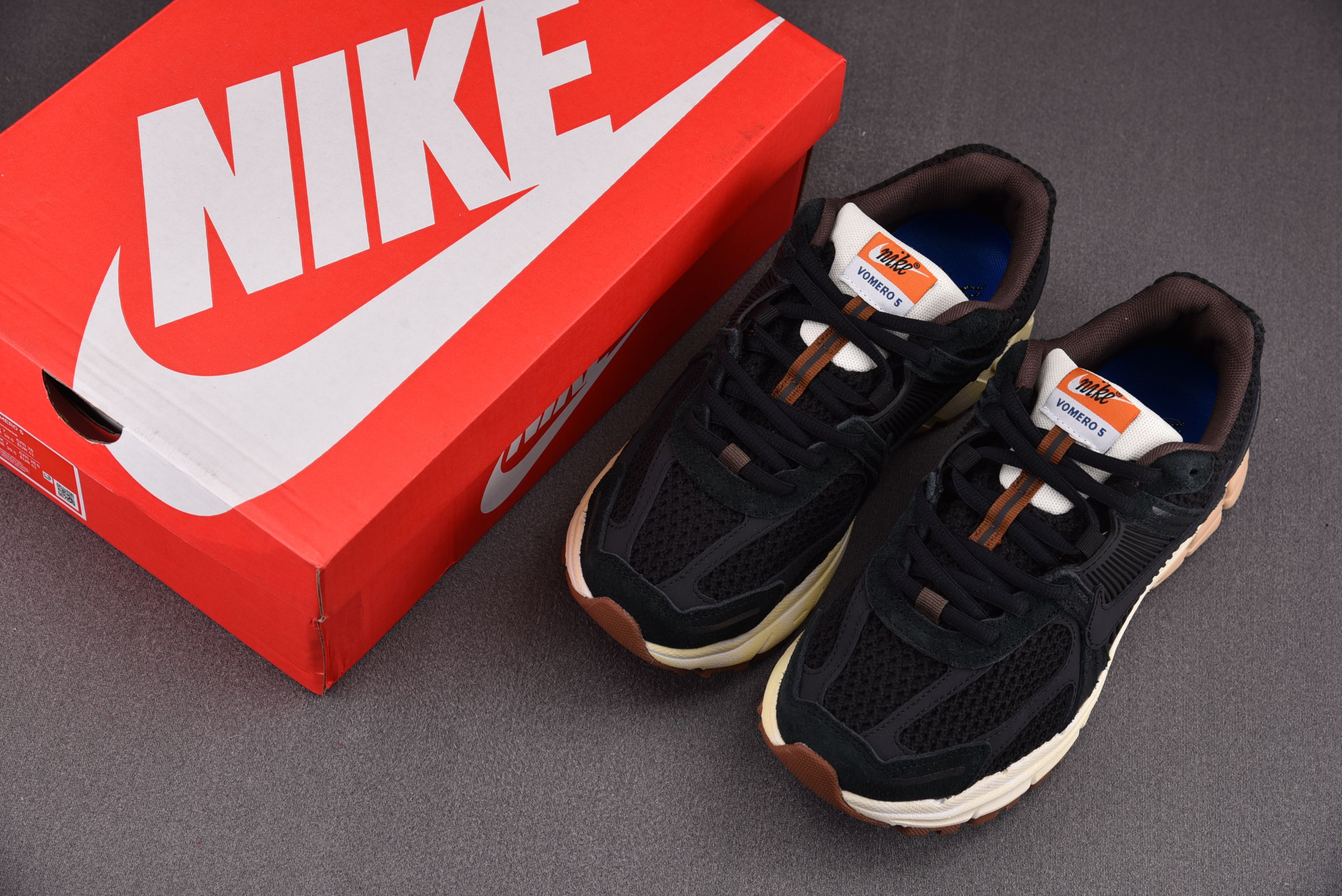 Nike Zoom Vomero 5 Black Sesame