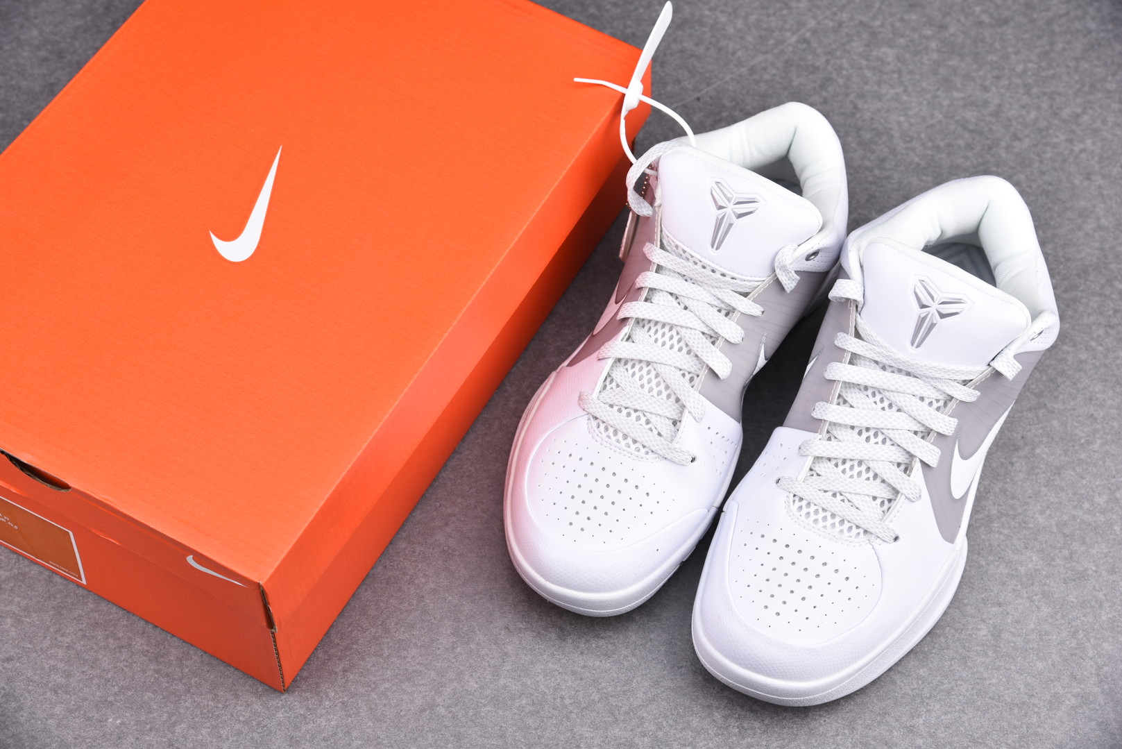 Nike Zoom Kobe 4 'Metallic Silver'