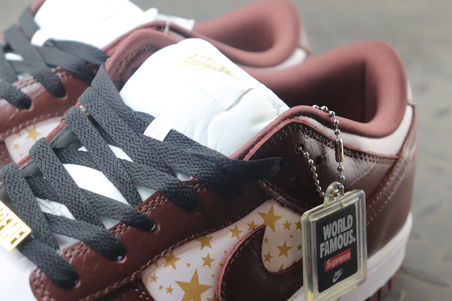 Supreme Nike SB Dunk Low White Barkroot Brown