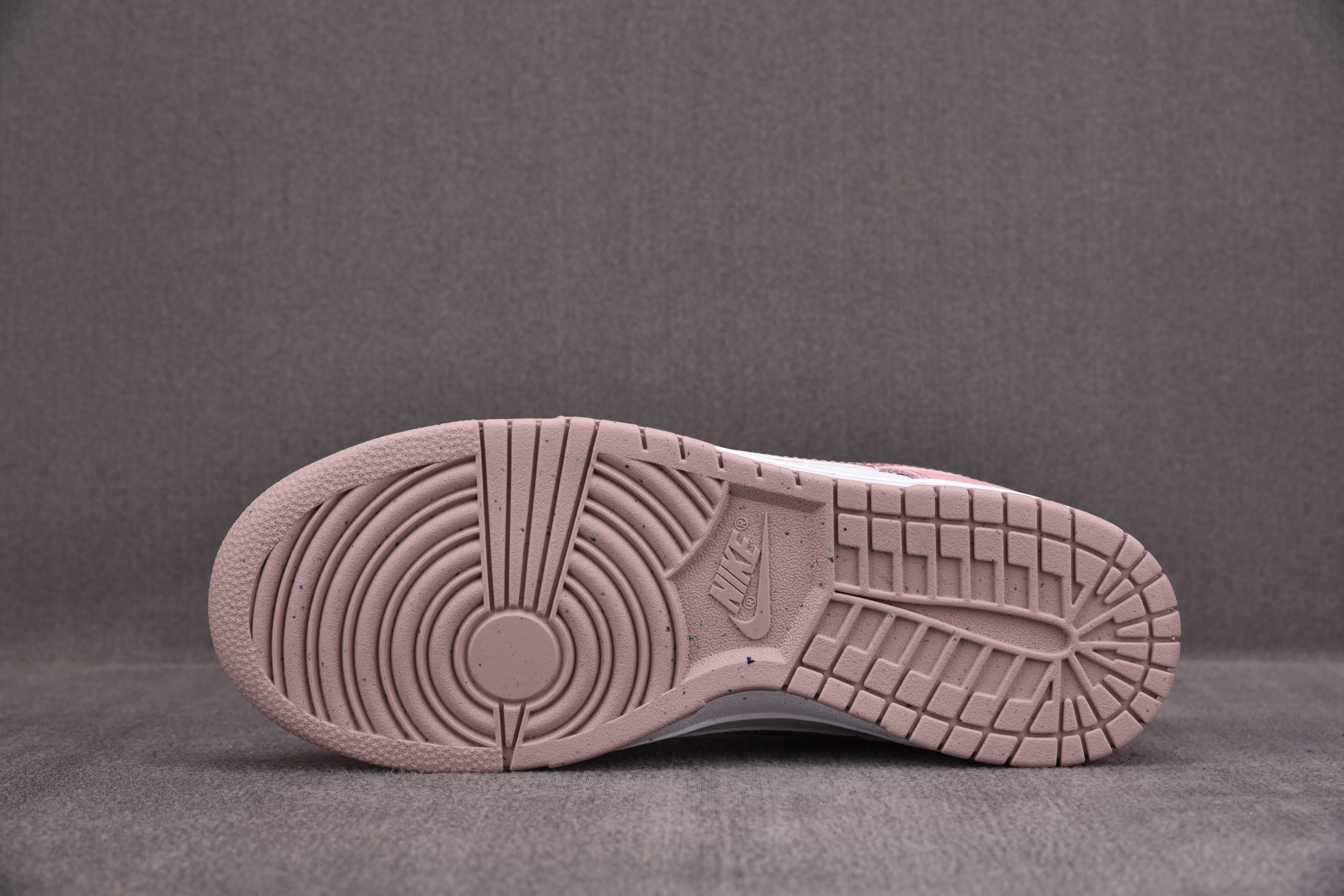 Nike Dunk Low Pink Velvet (GS)