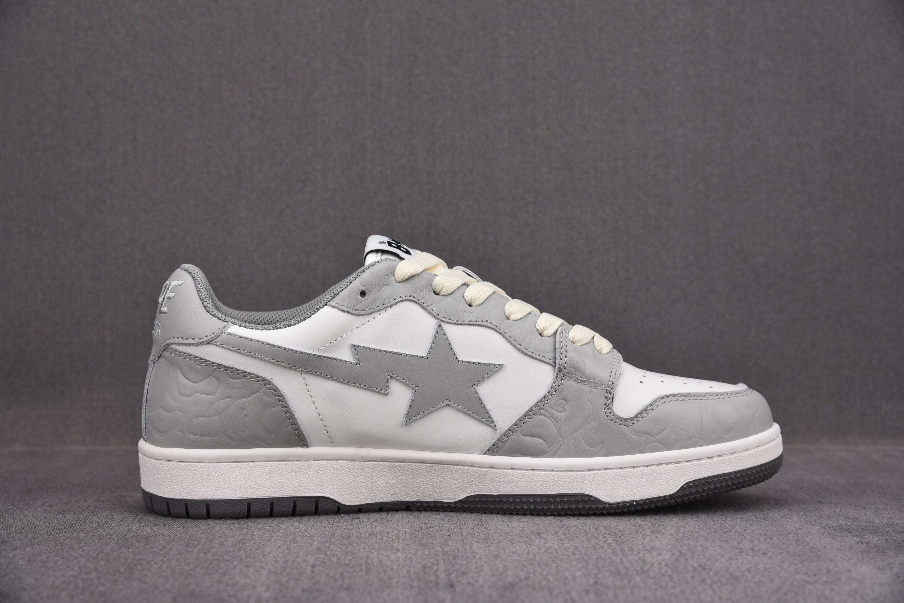 A BATHING APE BAPE SK8 STA Light Grey Cream