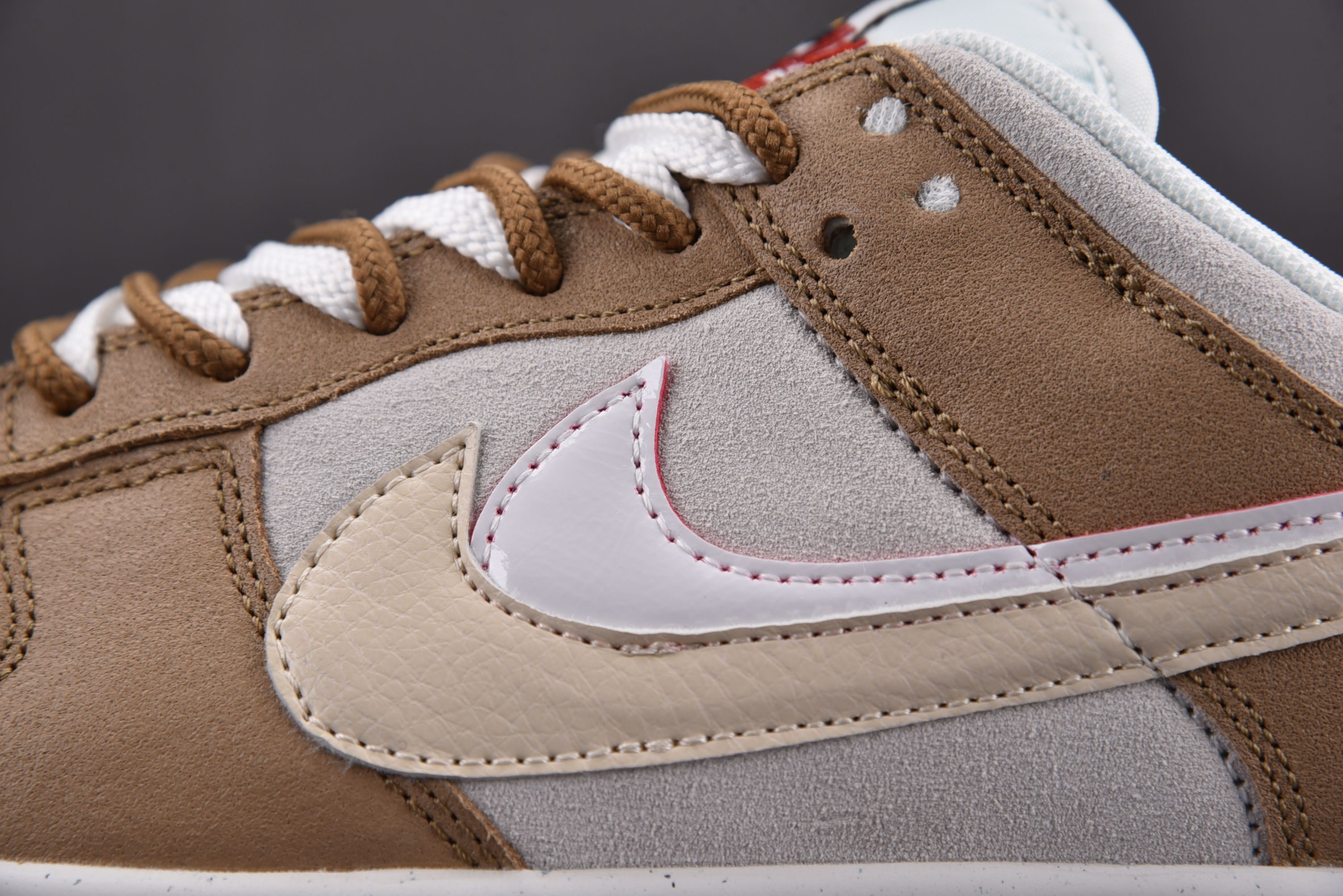 NK Dunk Low SE Confession Graffiti