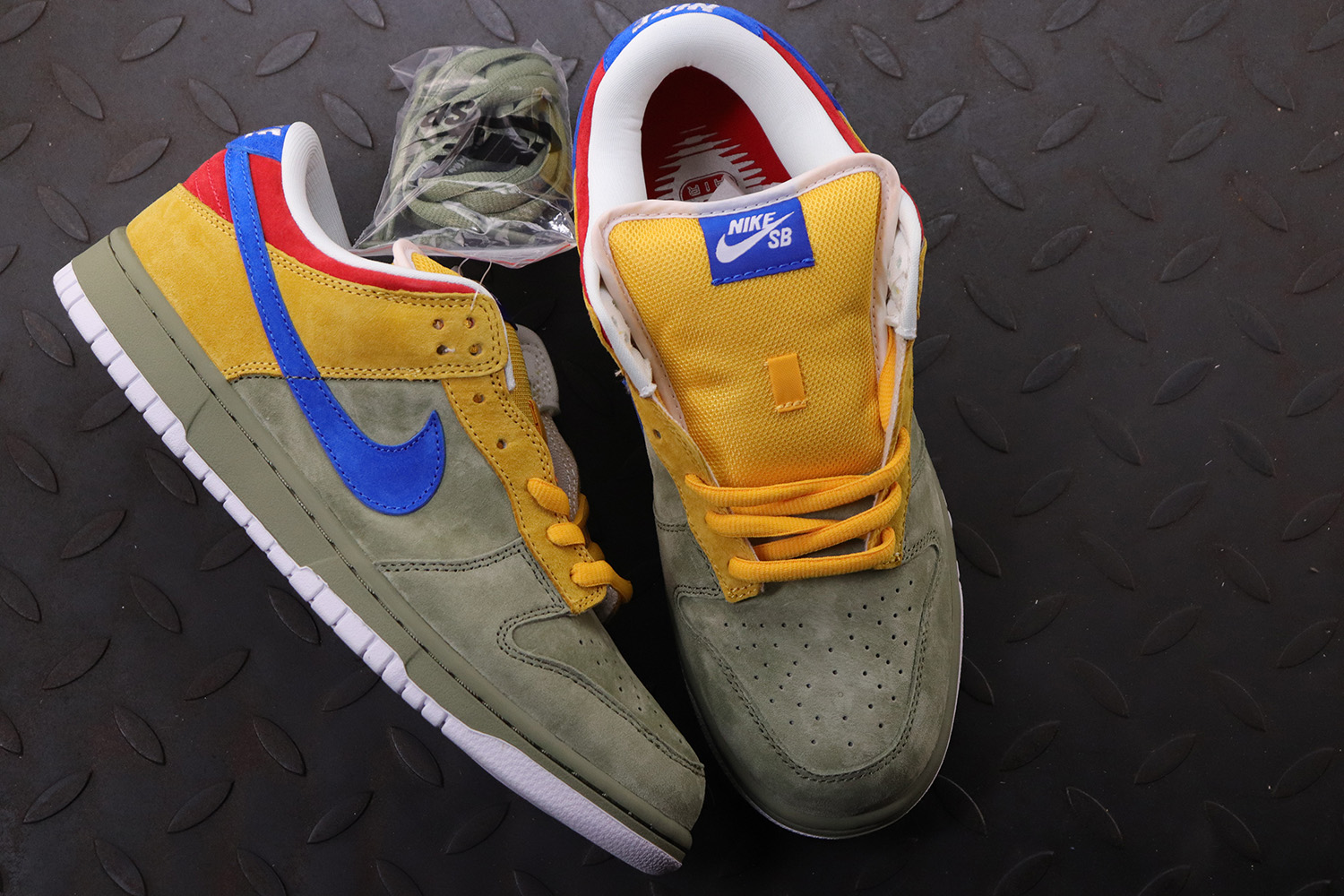 Nike SB Dunk Low Puff N Stuff