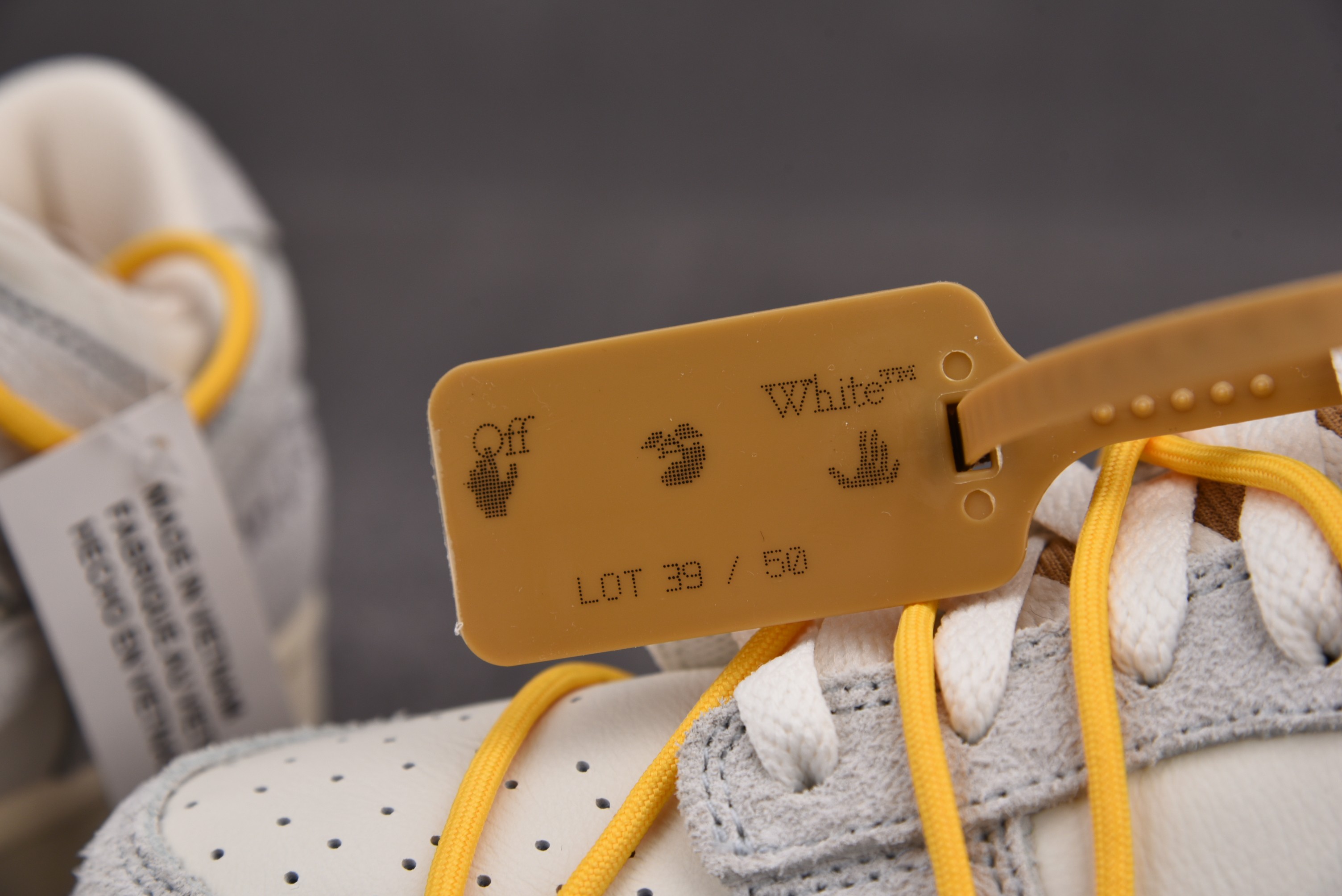 Nike Dunk Low Off-White Lot 39