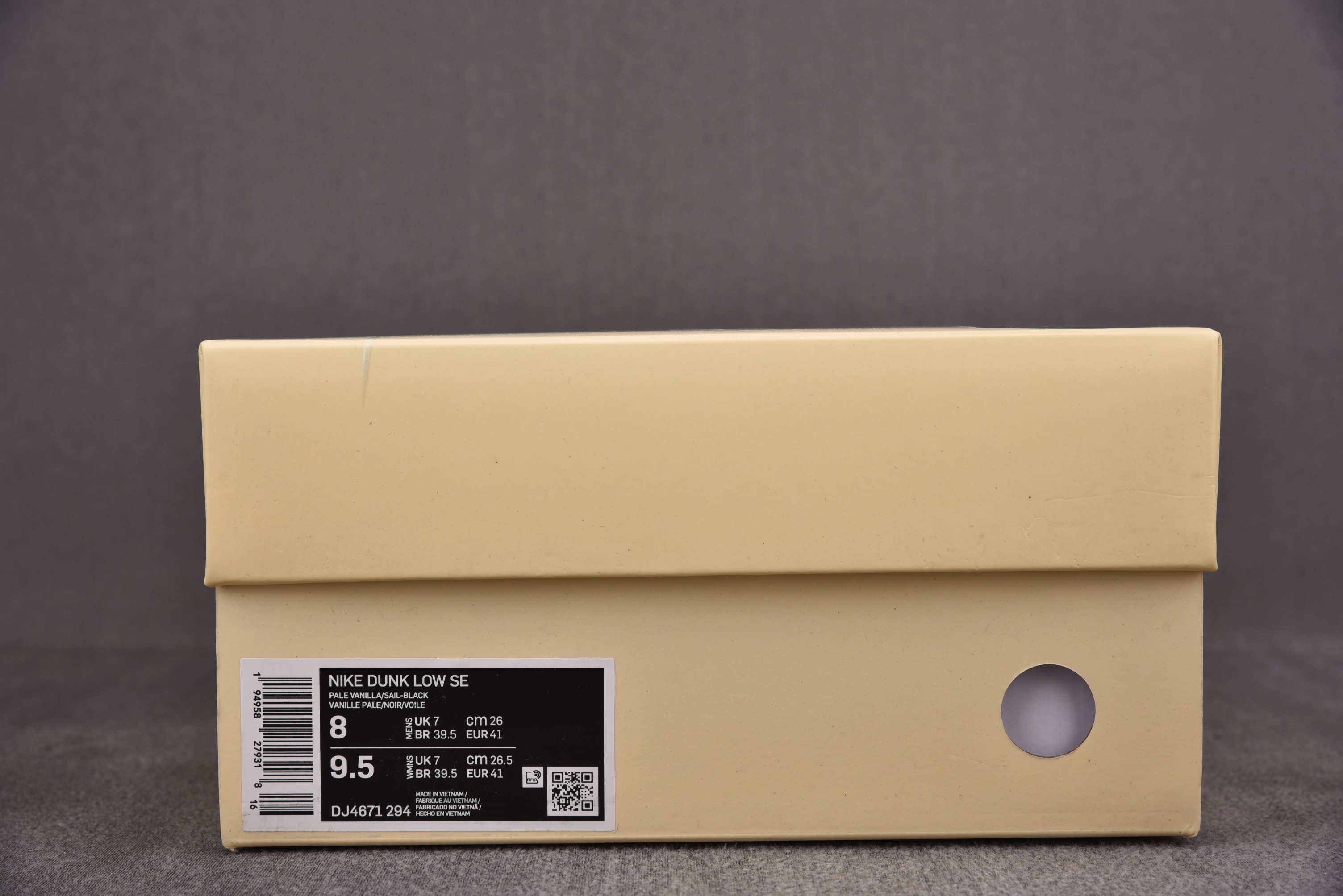 Nike Dunk Low Rooted in Peace