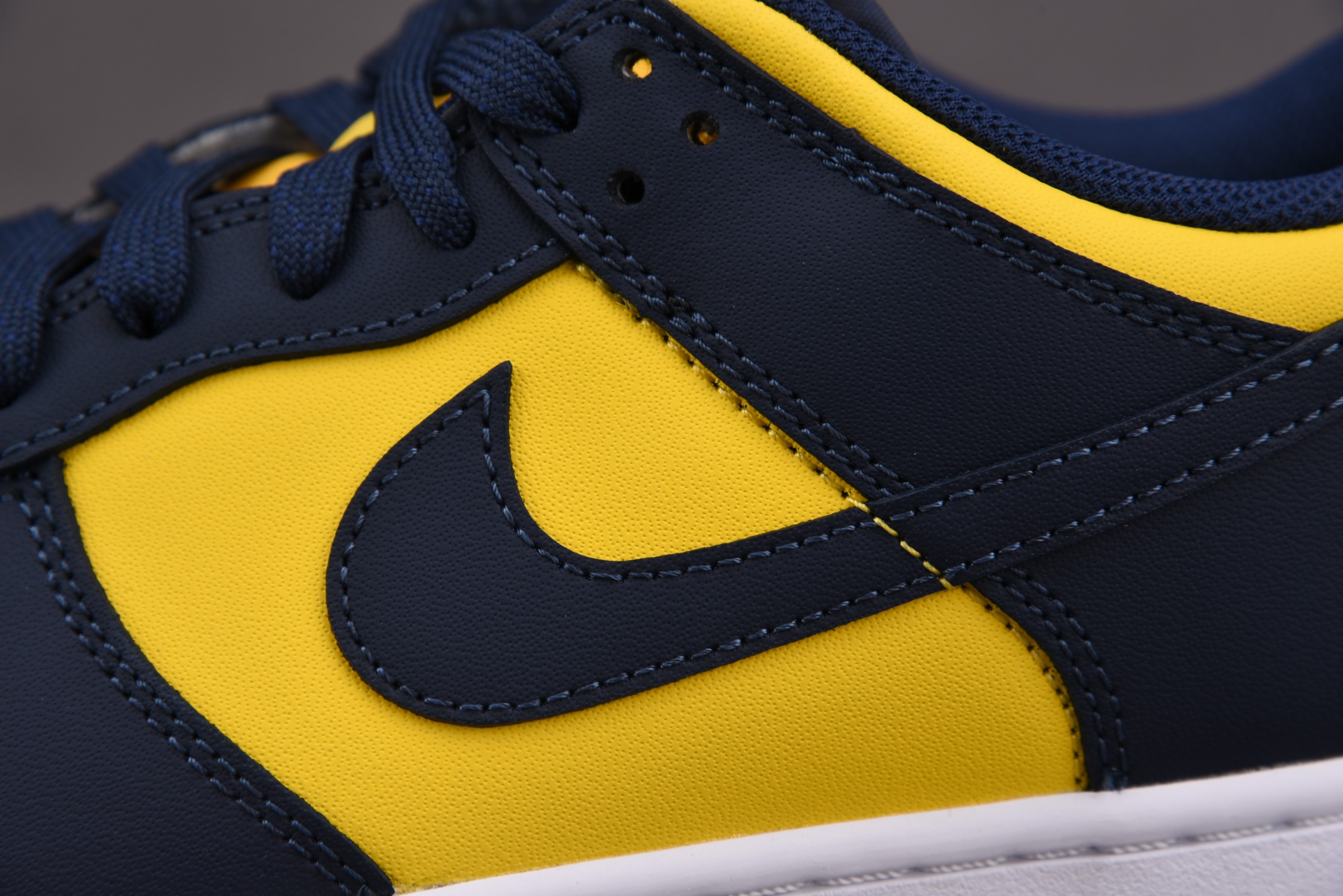 【Clearance】Nike Dunk Low Michigan (2021)（US9）