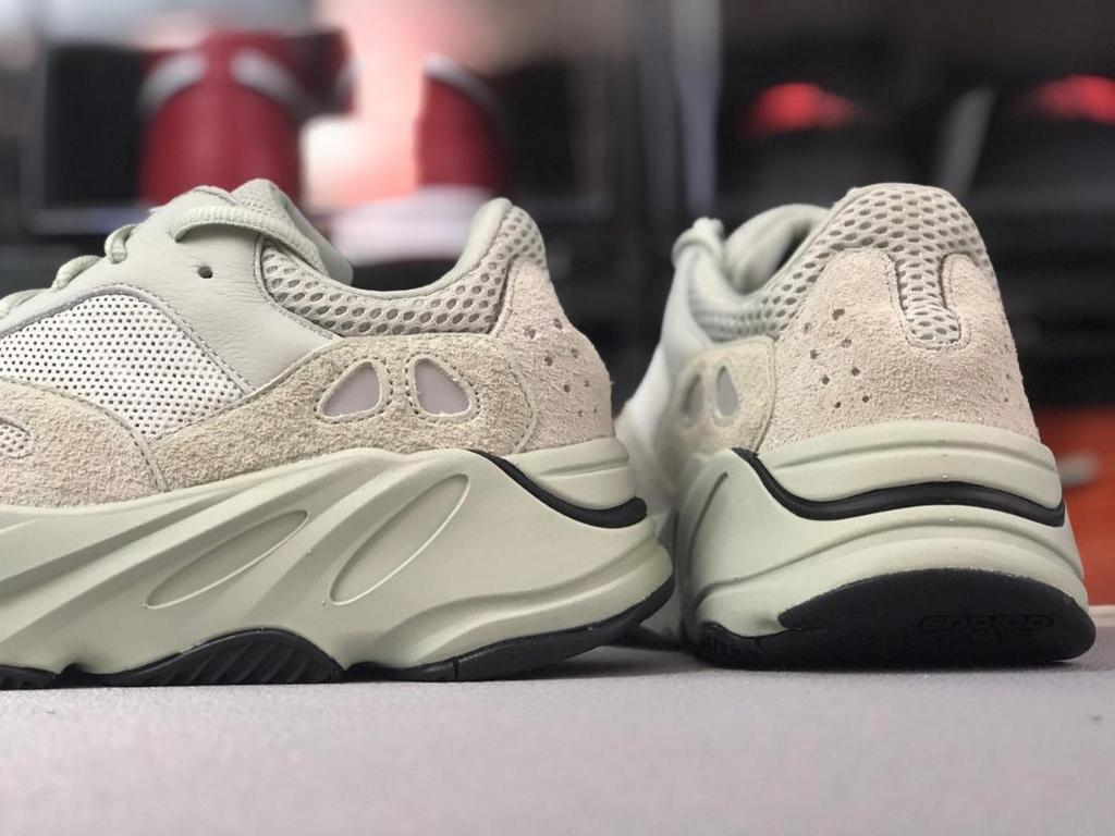 【Clearance】 Adidas Yeezy Boost 700 Salt（US12）