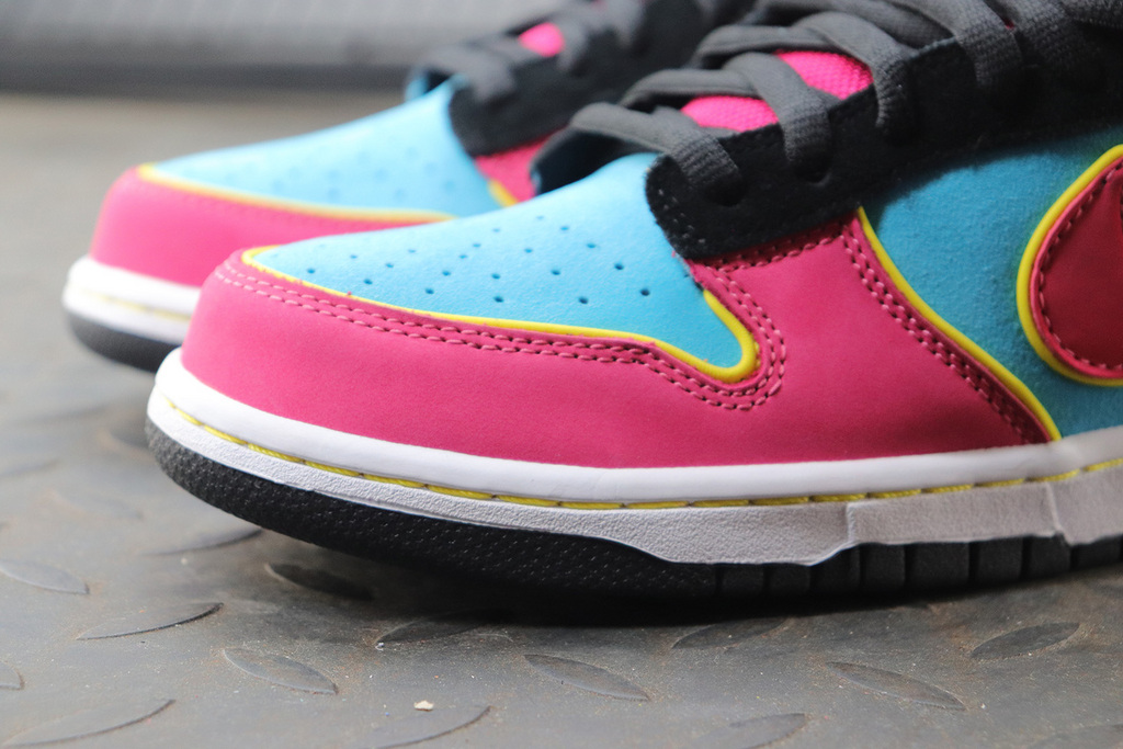 Nike Dunk SB Low Ms. Pacman