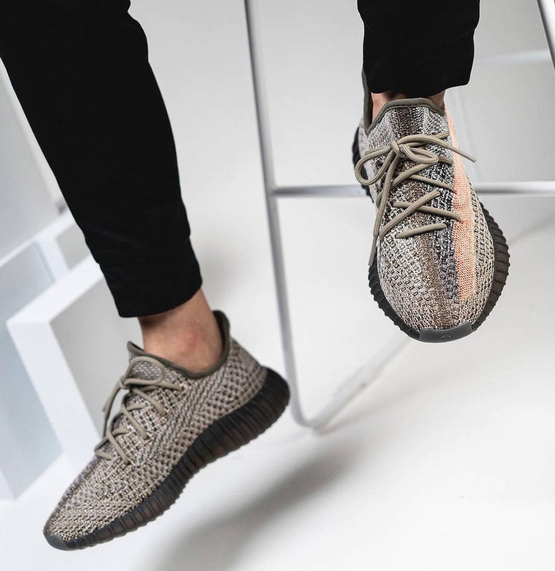 Adidas Yeezy Boost 350 V2 Ash Stone