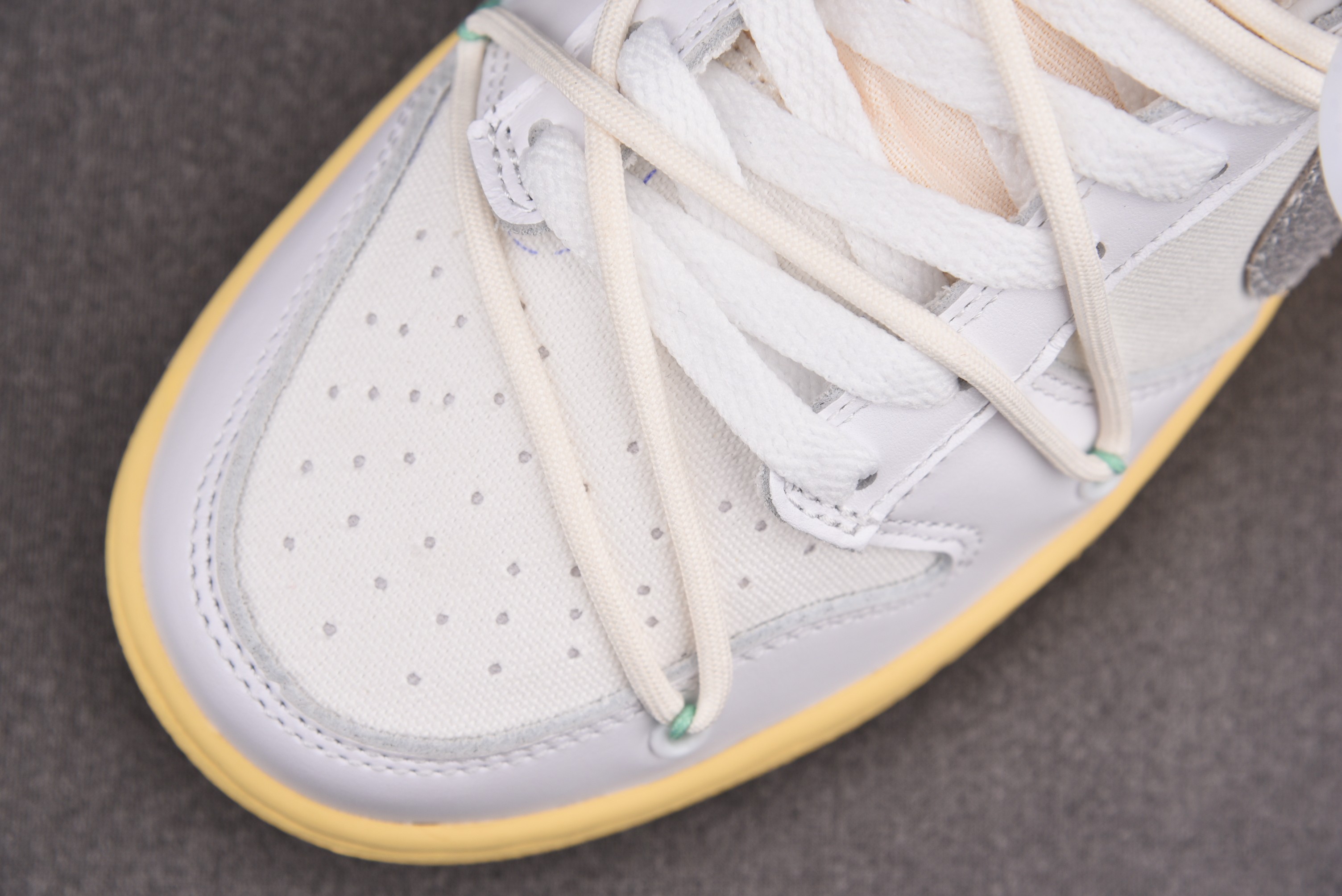 Nike Dunk Low Off-White Lot 1