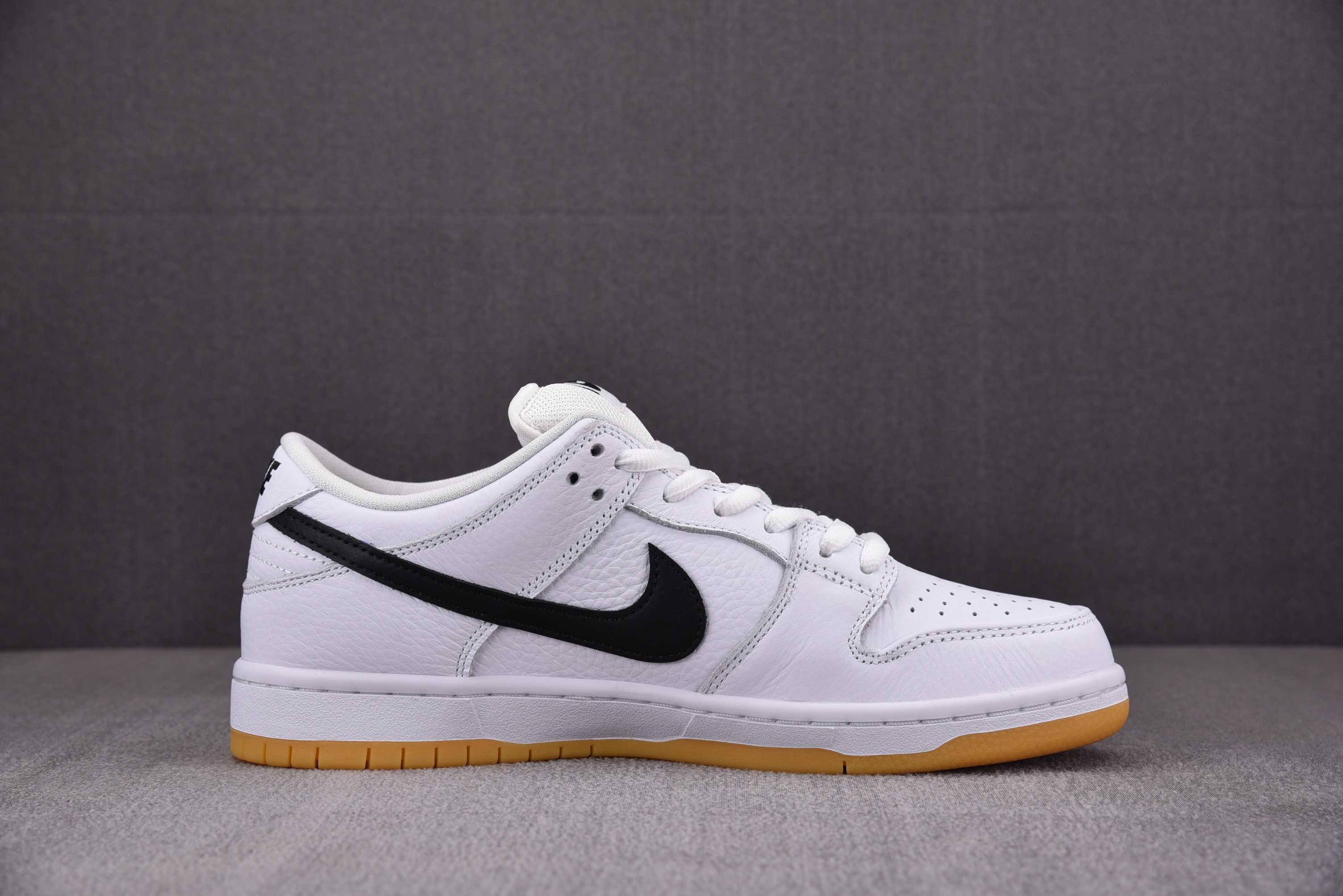 Nike SB Dunk Low Pro White Gum