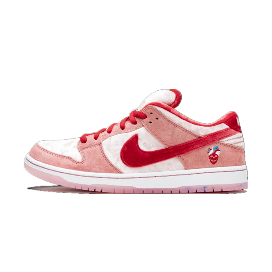 【Clearance】 SB Dunk Low x StrangeLove (Special Box)