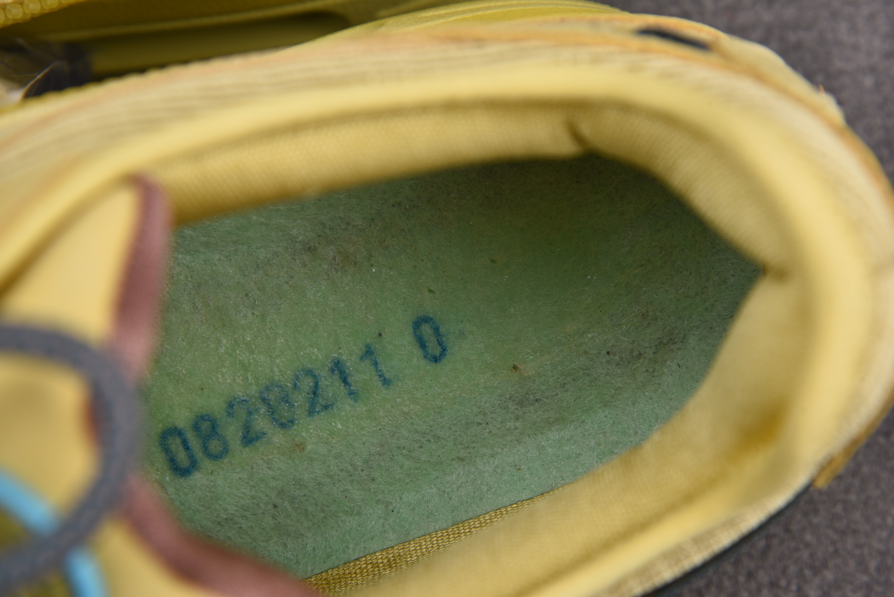 Nike Air Max 1 Travis Scott Cactus Jack Saturn Gold