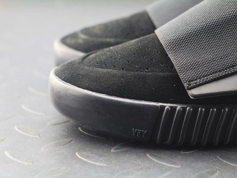 adidas Yeezy Boost 750 Triple Black