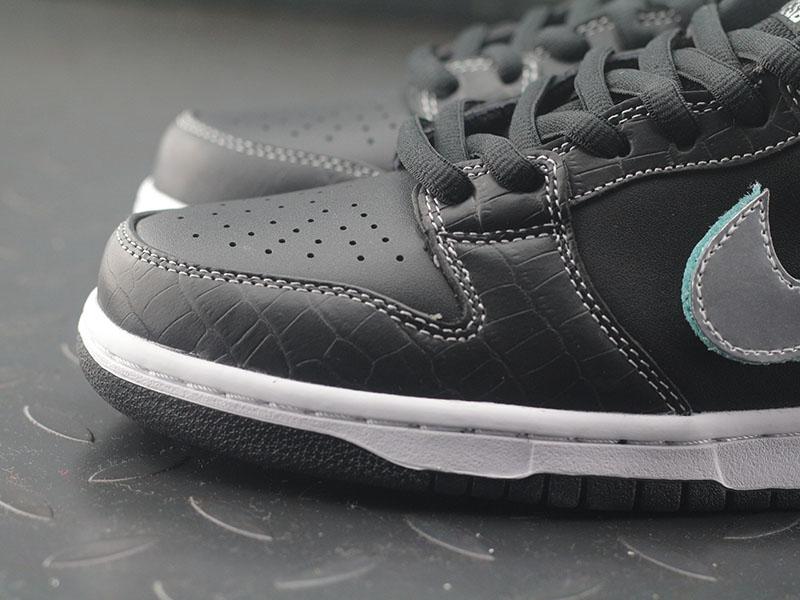 Diamond Supply Co. X Nike SB Dunk Low Pro Black