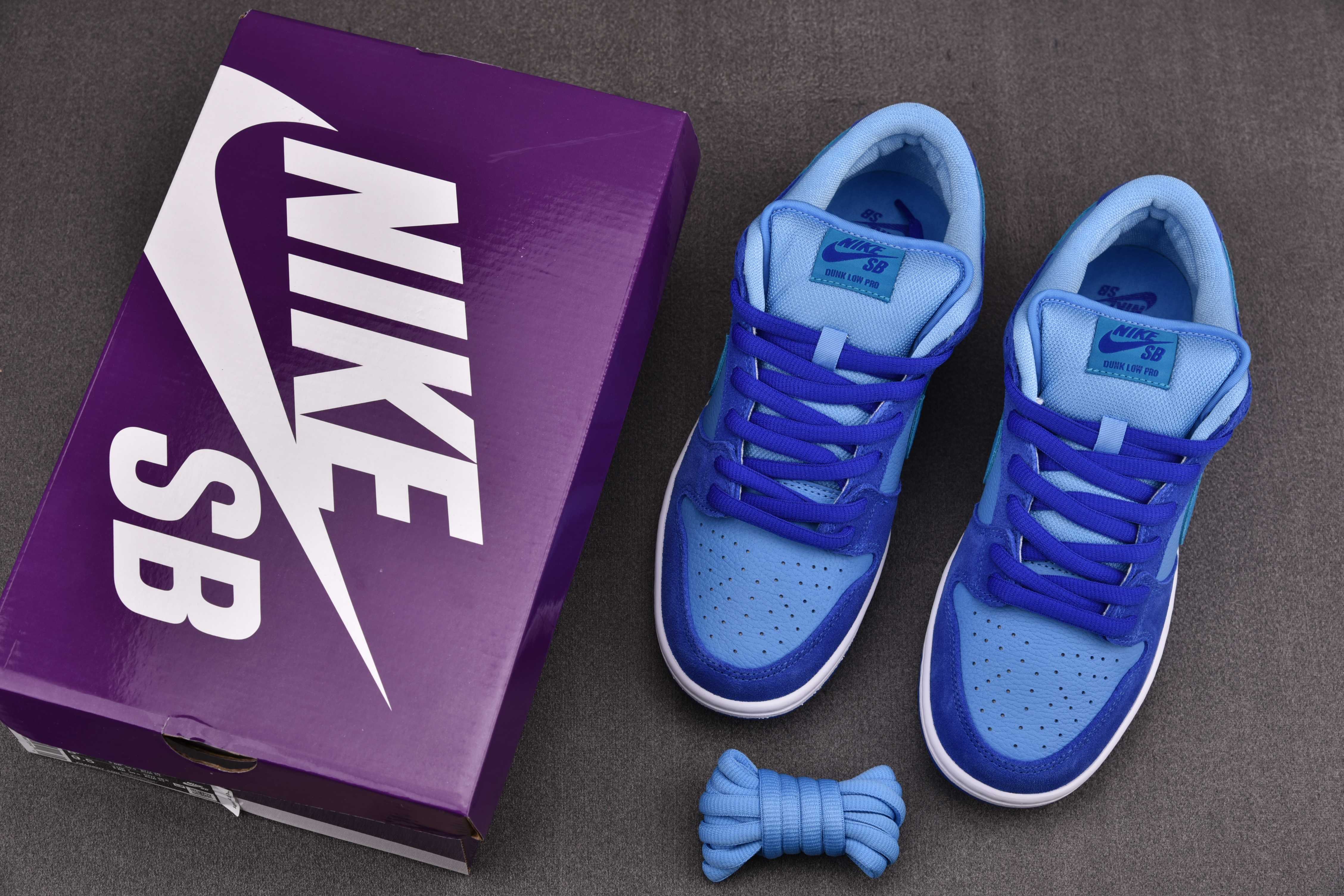 Nike SB Dunk Low Blue Raspberry
