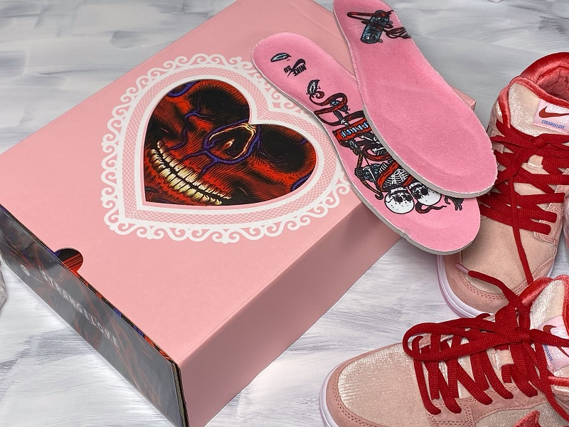 【Clearance】 SB Dunk Low x StrangeLove (Special Box)