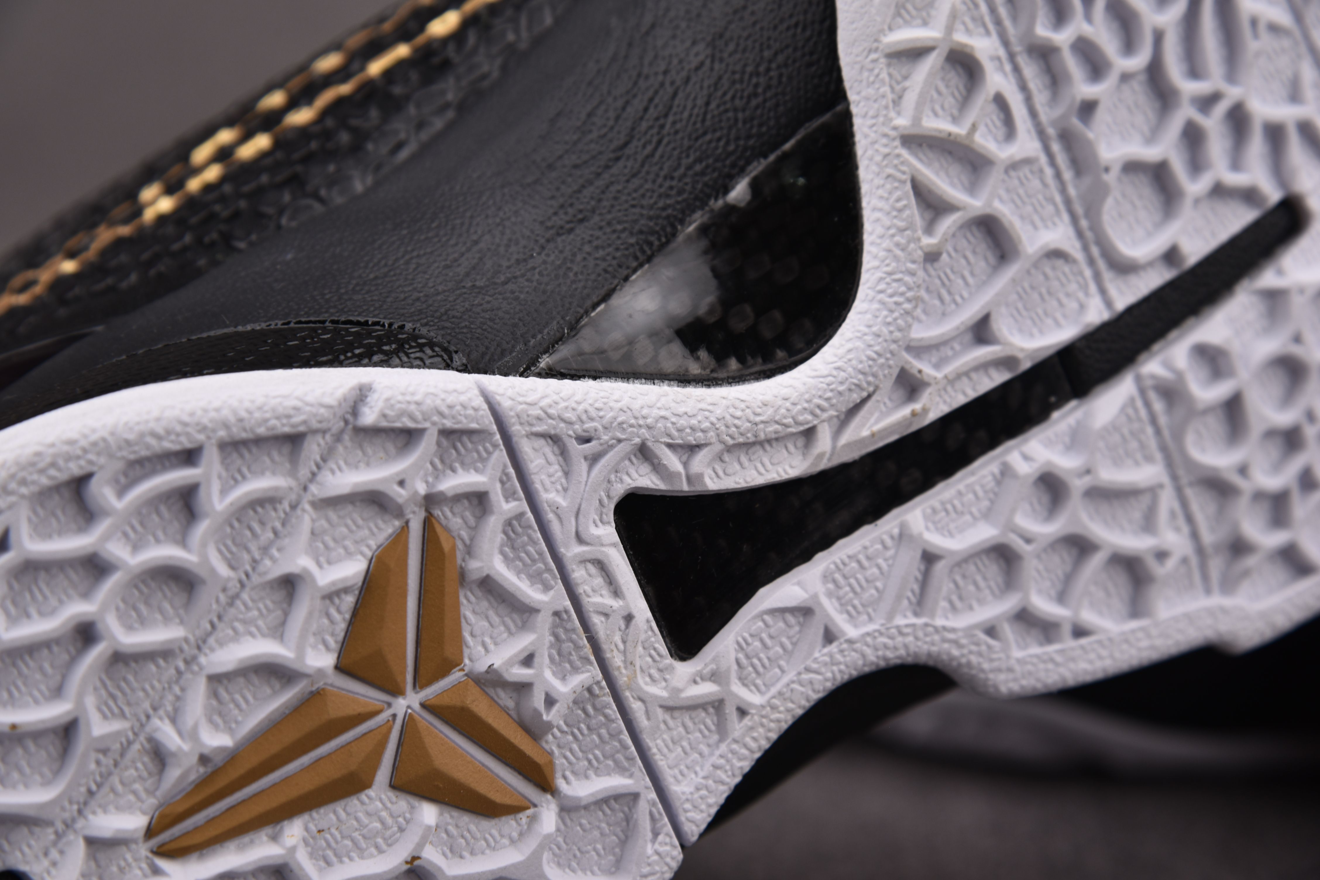 Nike Kobe 6 Protro Mambacita Golden Swoosh
