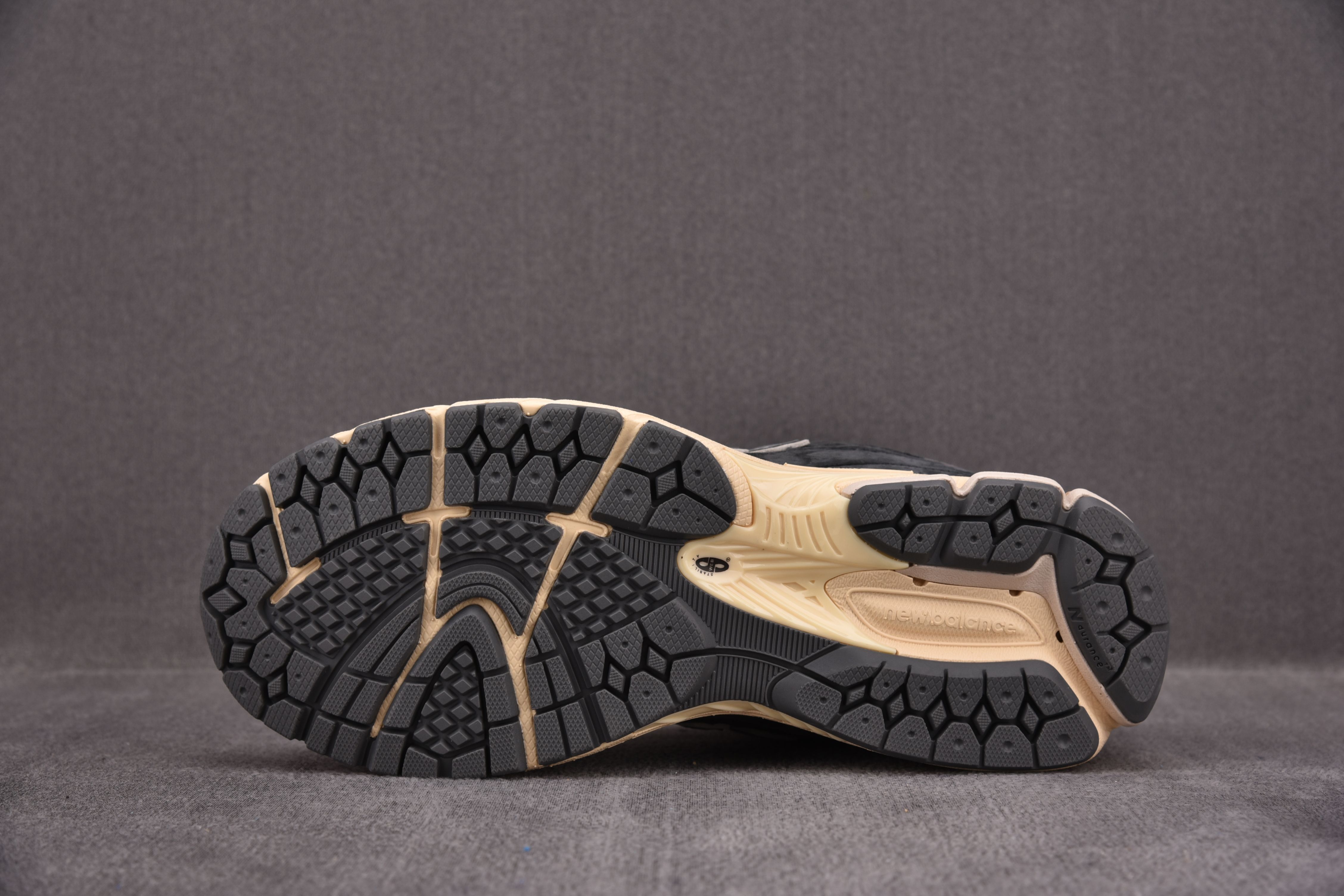 New Balance 2002R Black Dark Grey