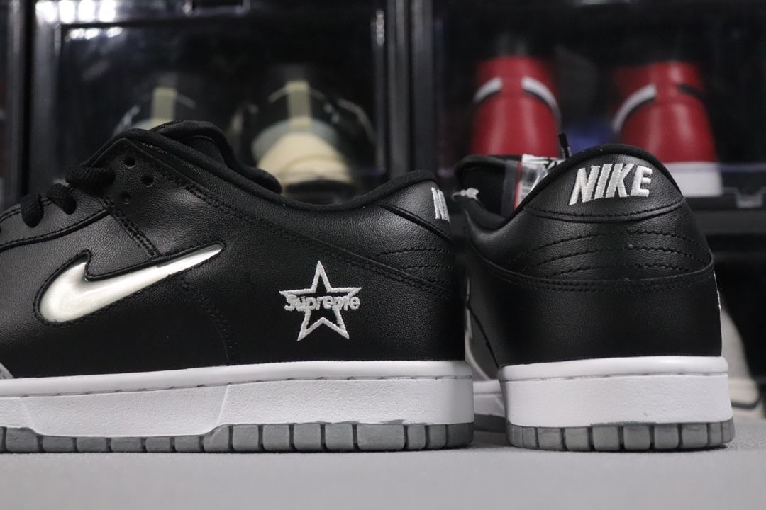Nike SB Dunk Low OG QS Supreme Jewel Swoosh Silver Black
