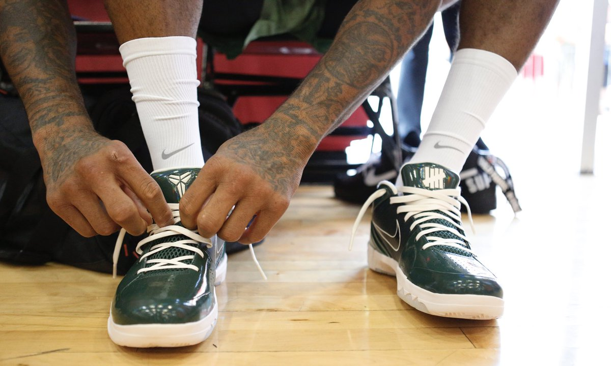 Nike Kobe 4 Protro Undefeated Milwaukee Bucks